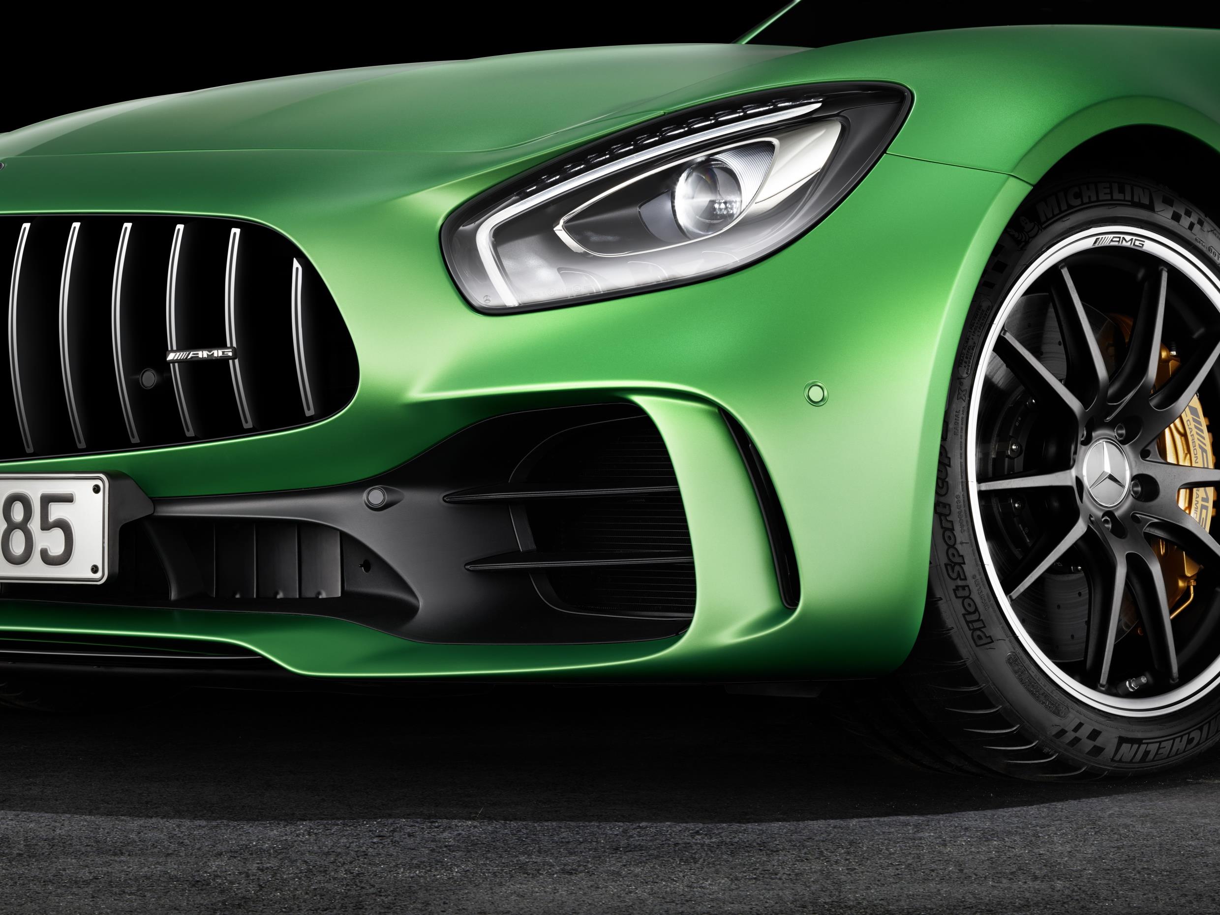 2017 Mercedes-AMG GT R