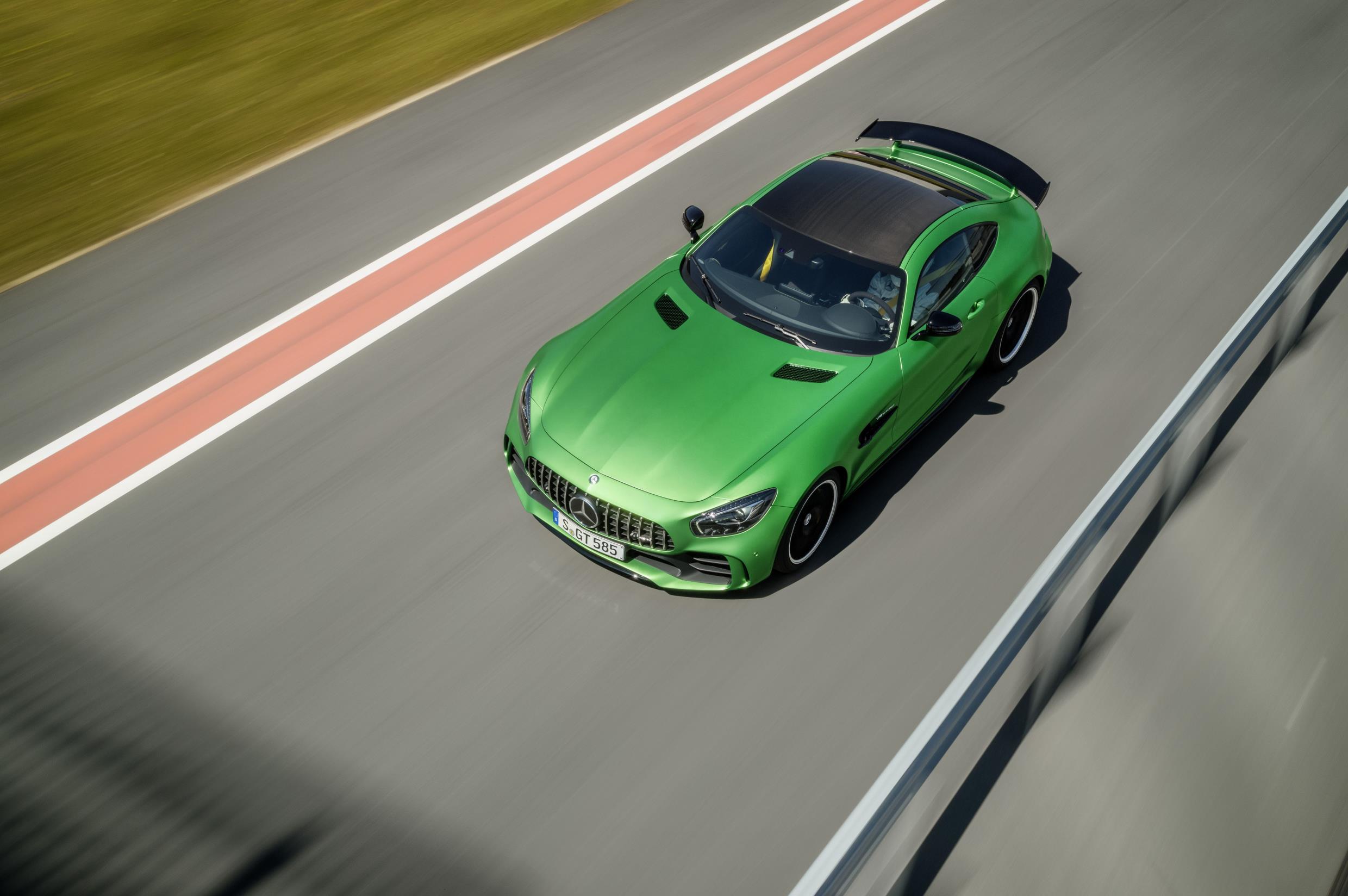 2017 Mercedes-AMG GT R