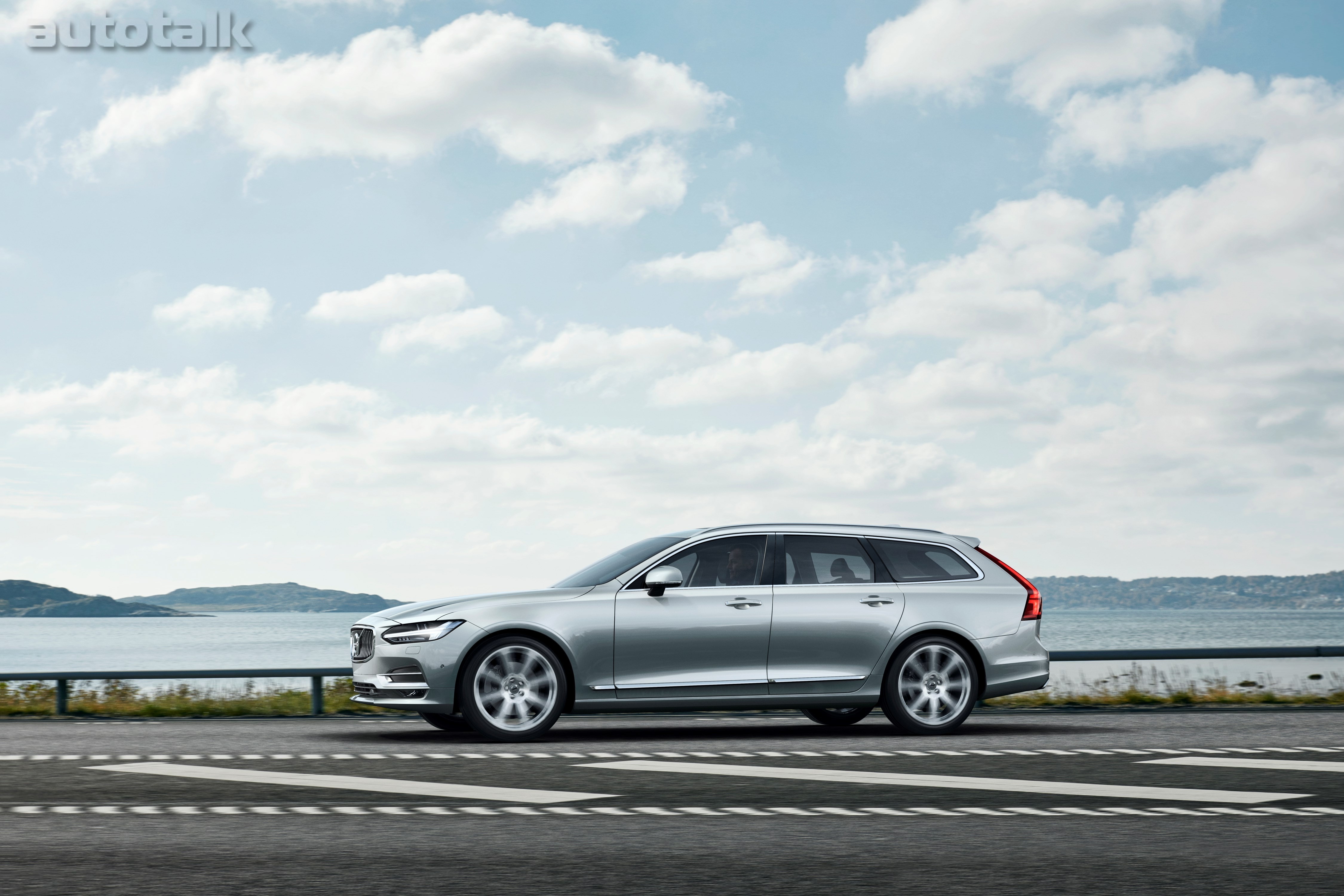 2017 Volvo V90 Profile