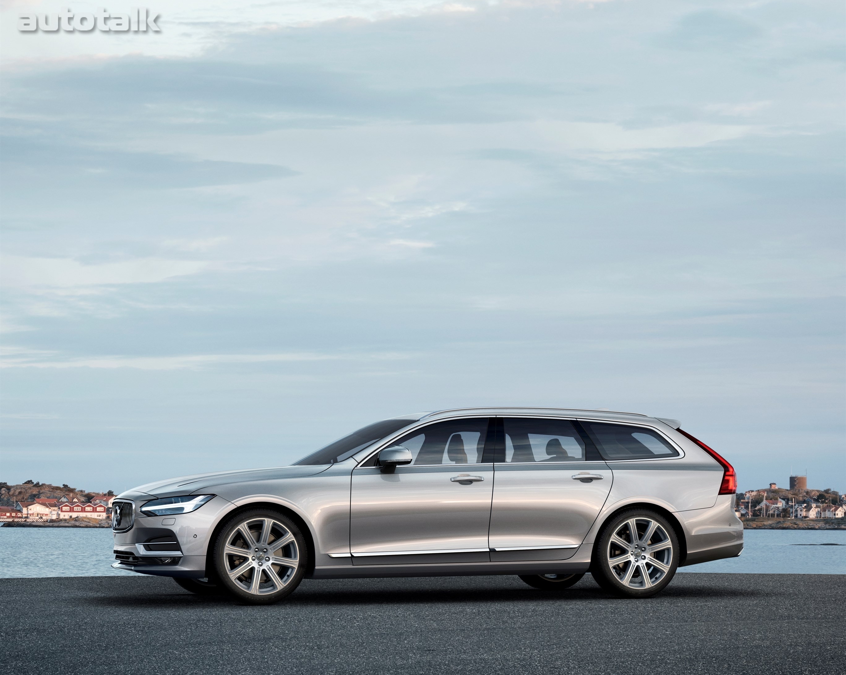 2017 Volvo V90 Profile