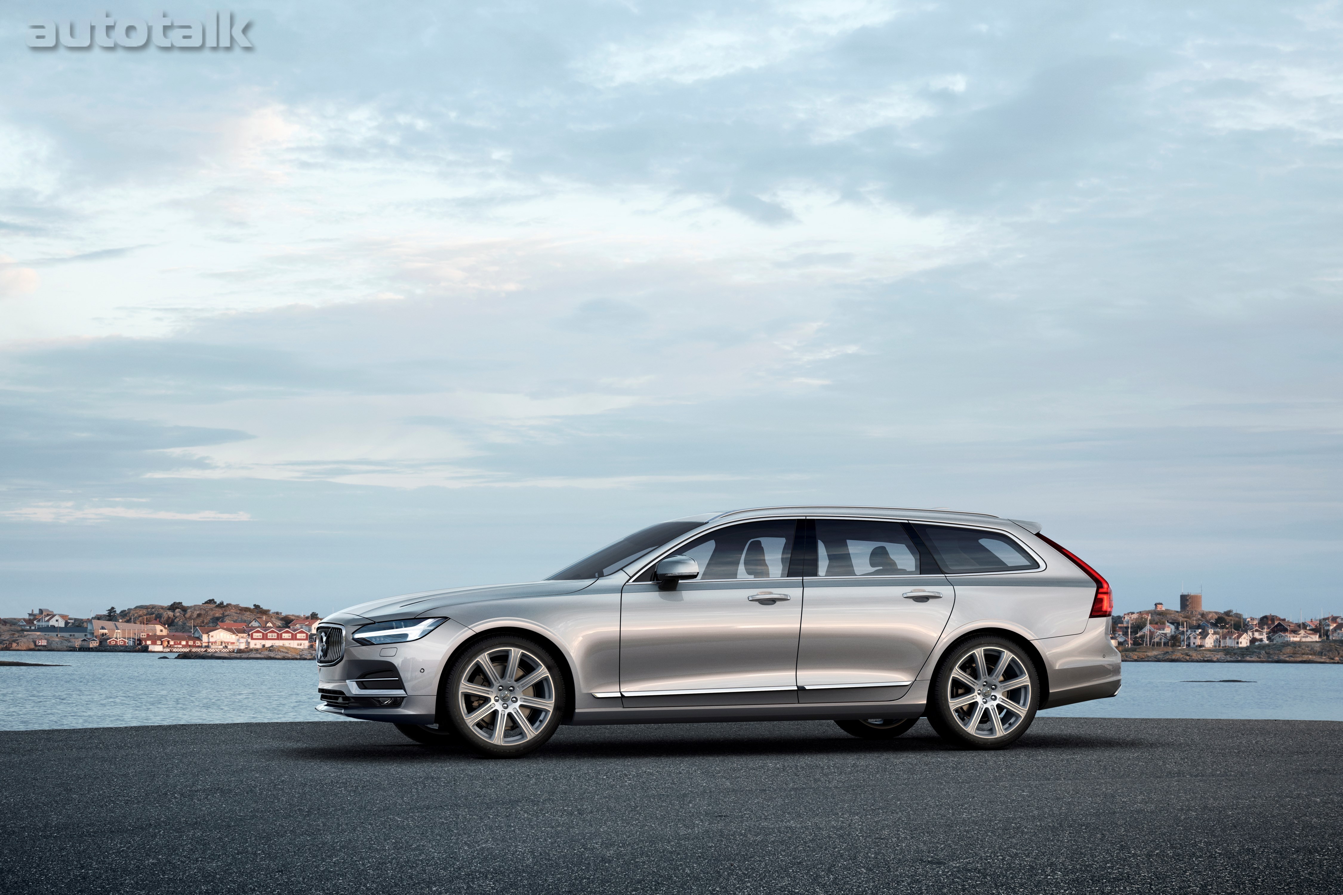 2017 Volvo V90 Profile