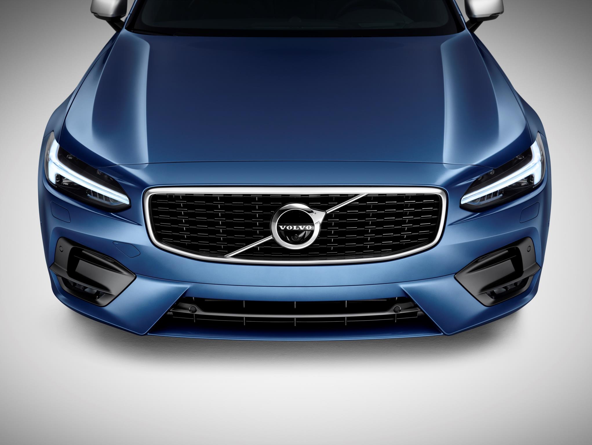 2017 Volvo V90 R Design