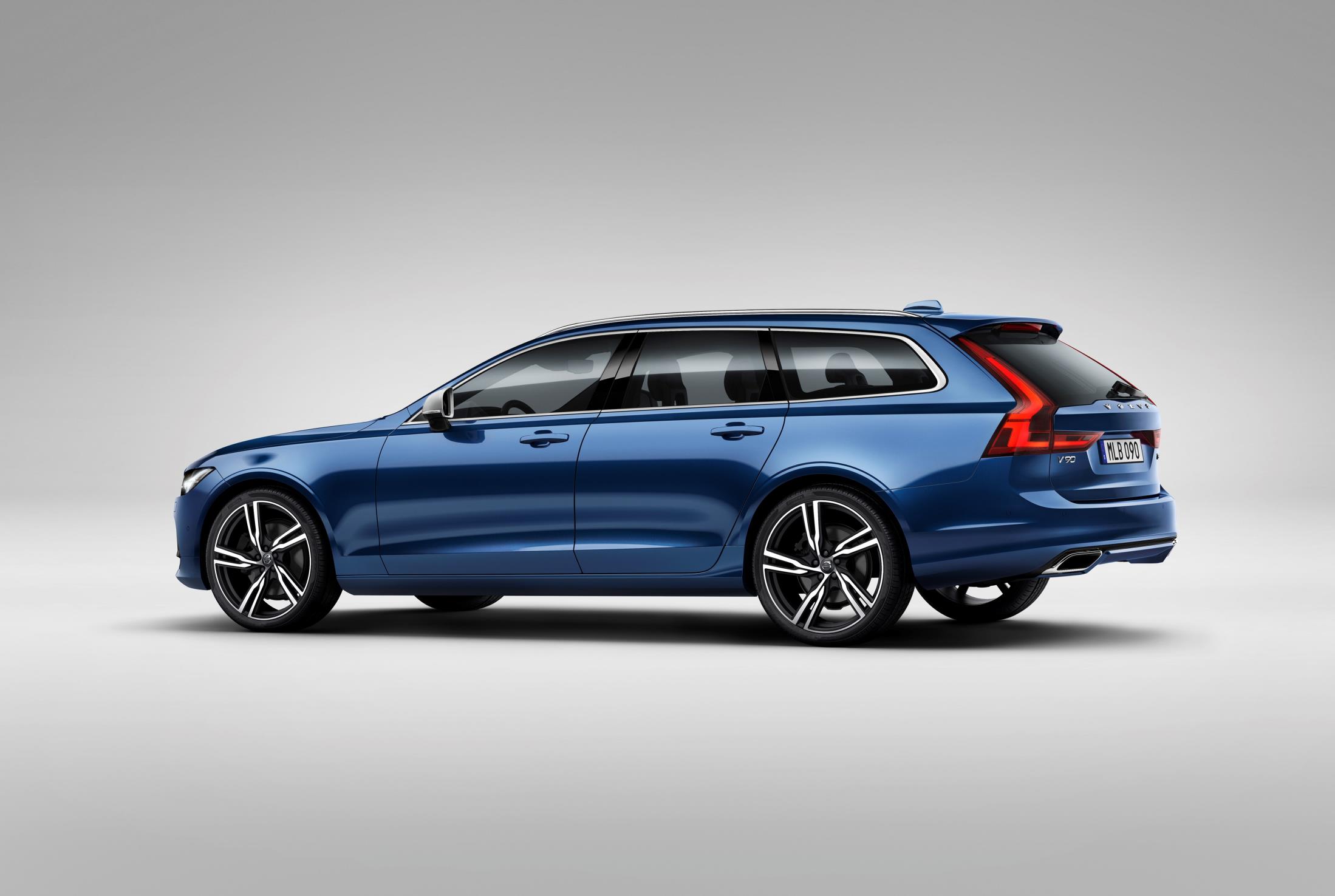 2017 Volvo V90 R Design