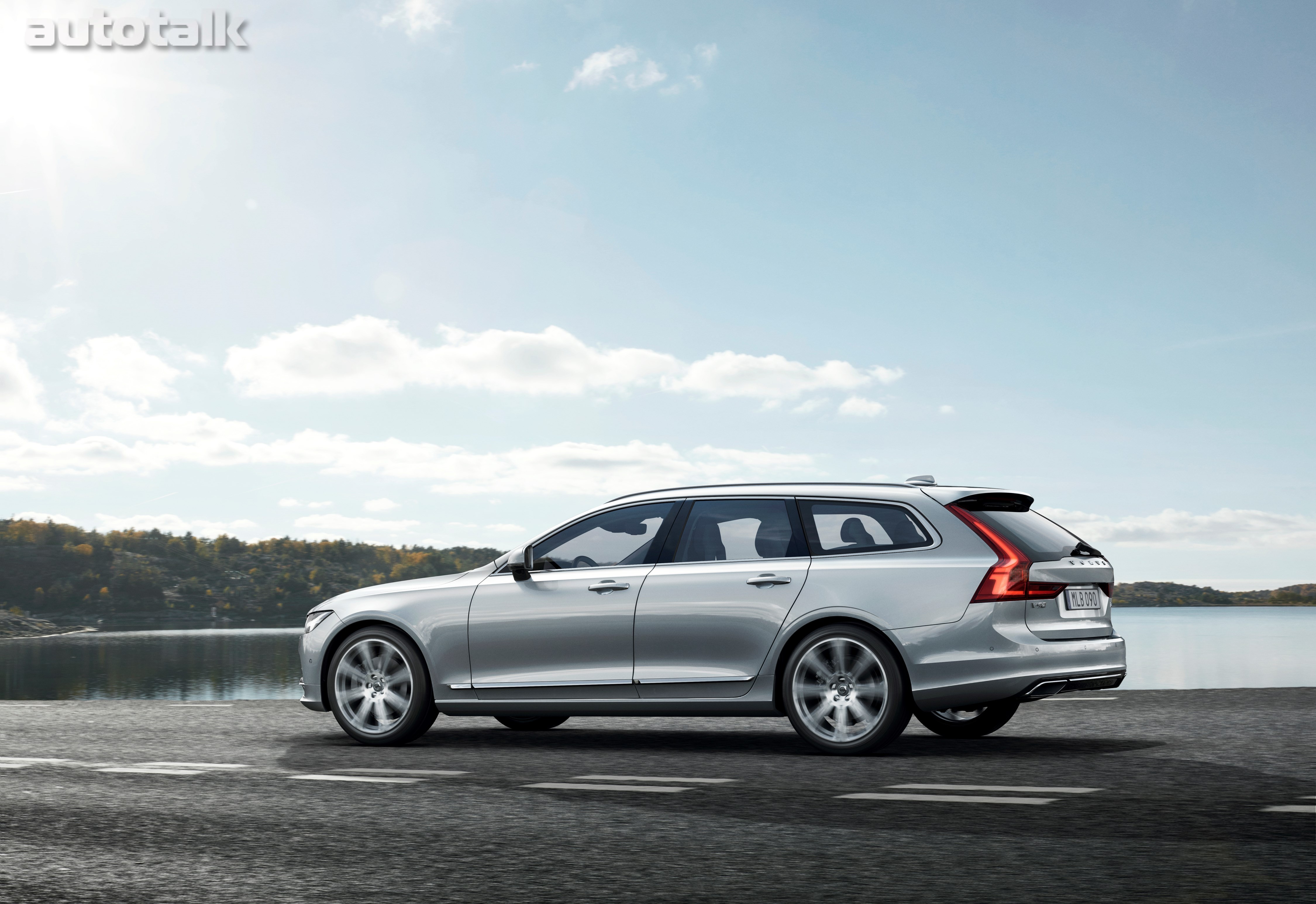 2017 Volvo V90 Rear