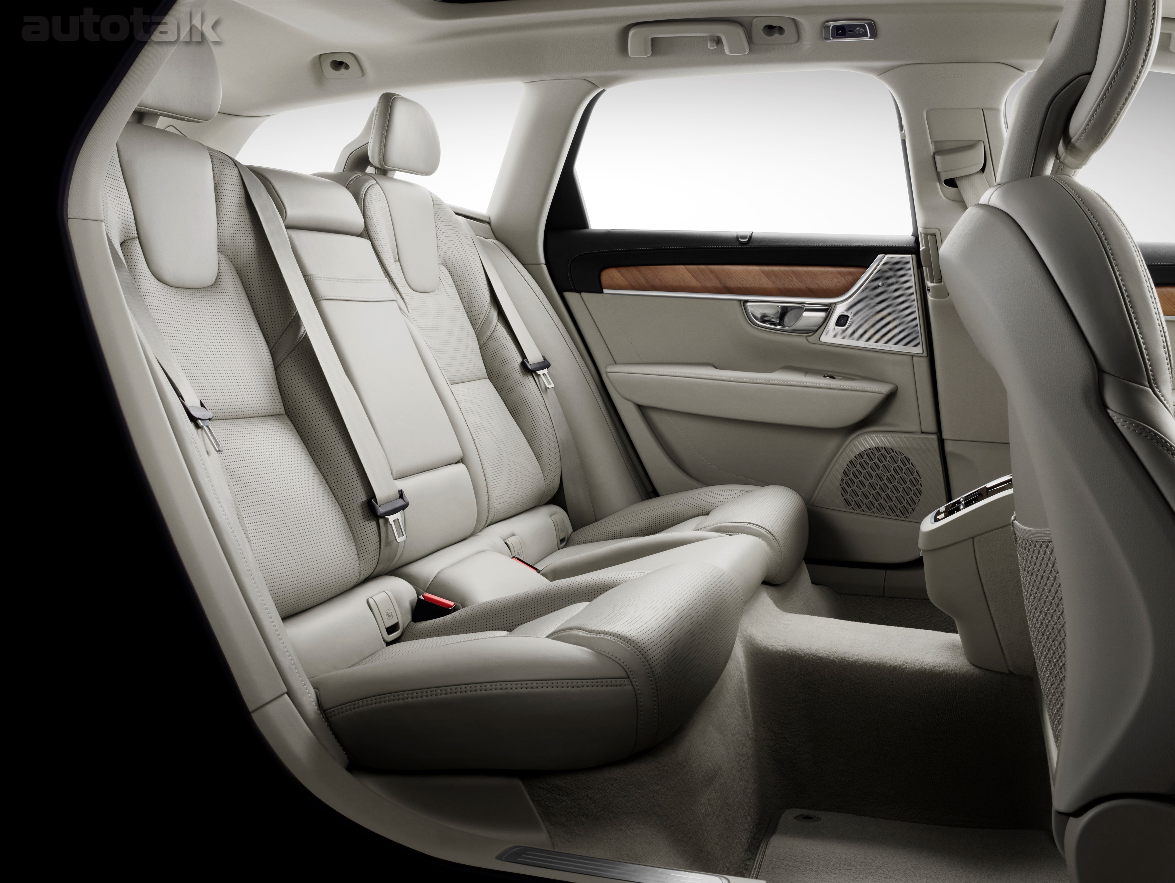 2017 Volvo V90 Studio Folding Rear seats
