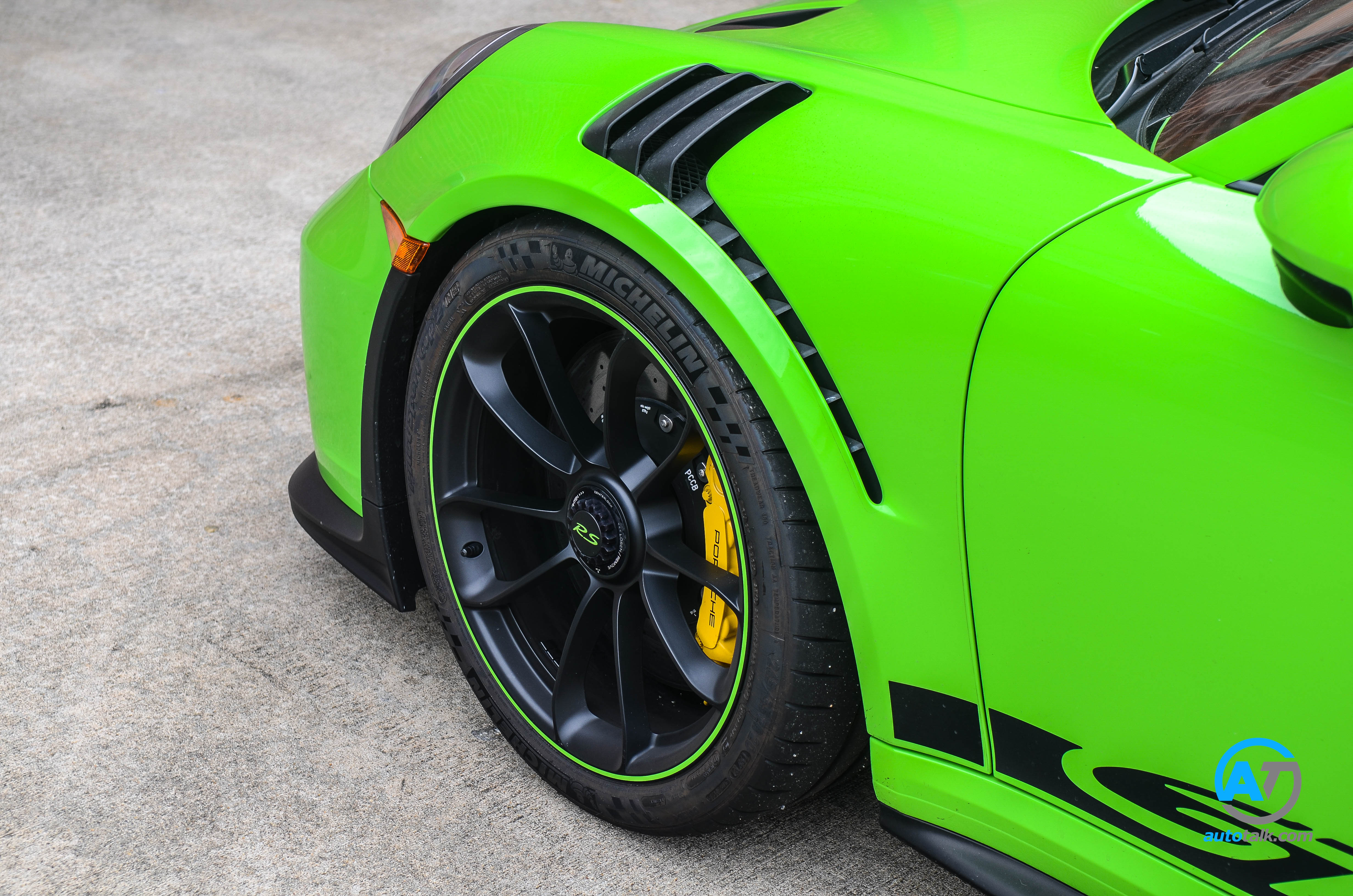 2019 Porsche 911 GT3 RS Review