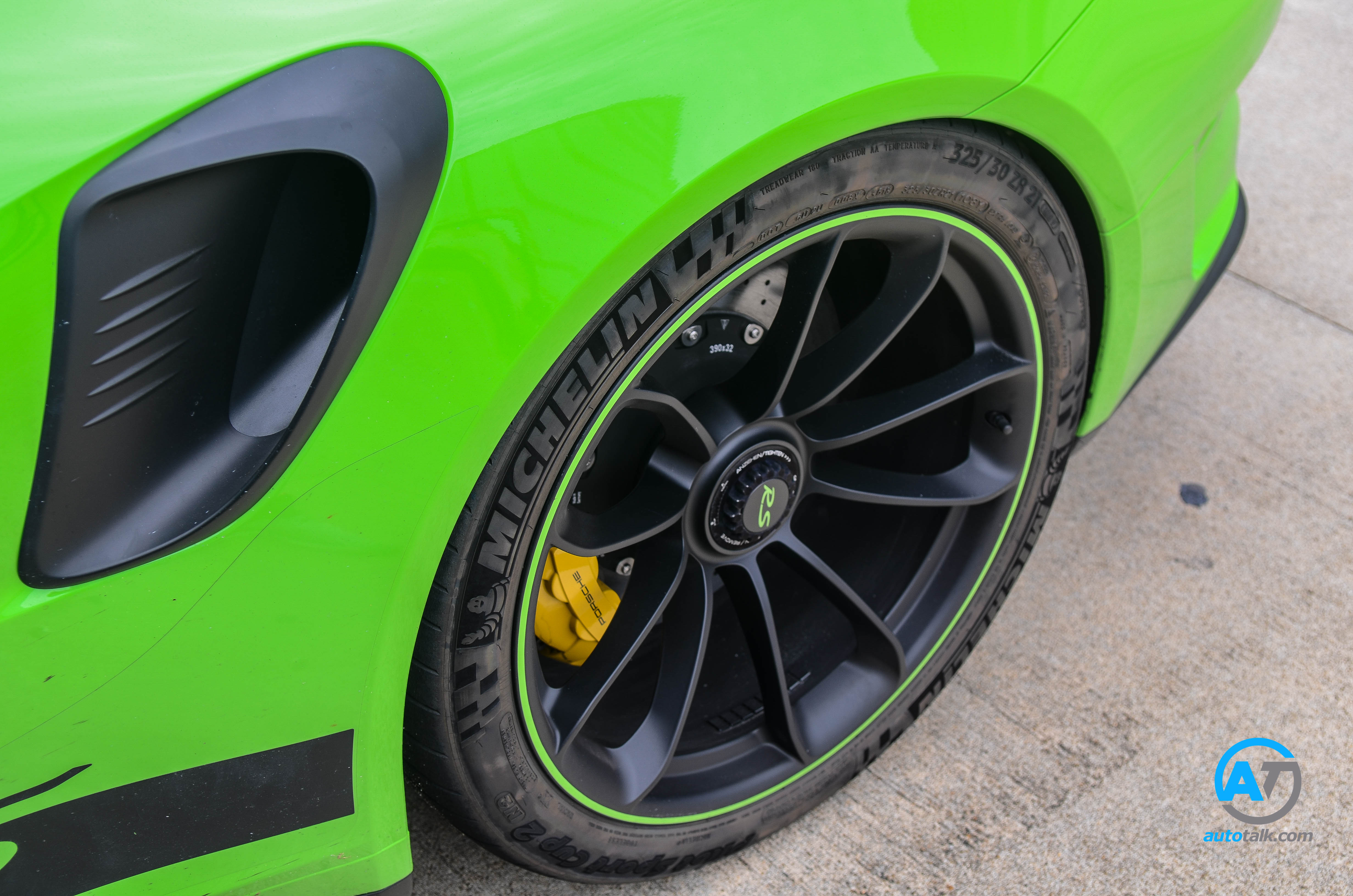 2019 Porsche 911 GT3 RS Review