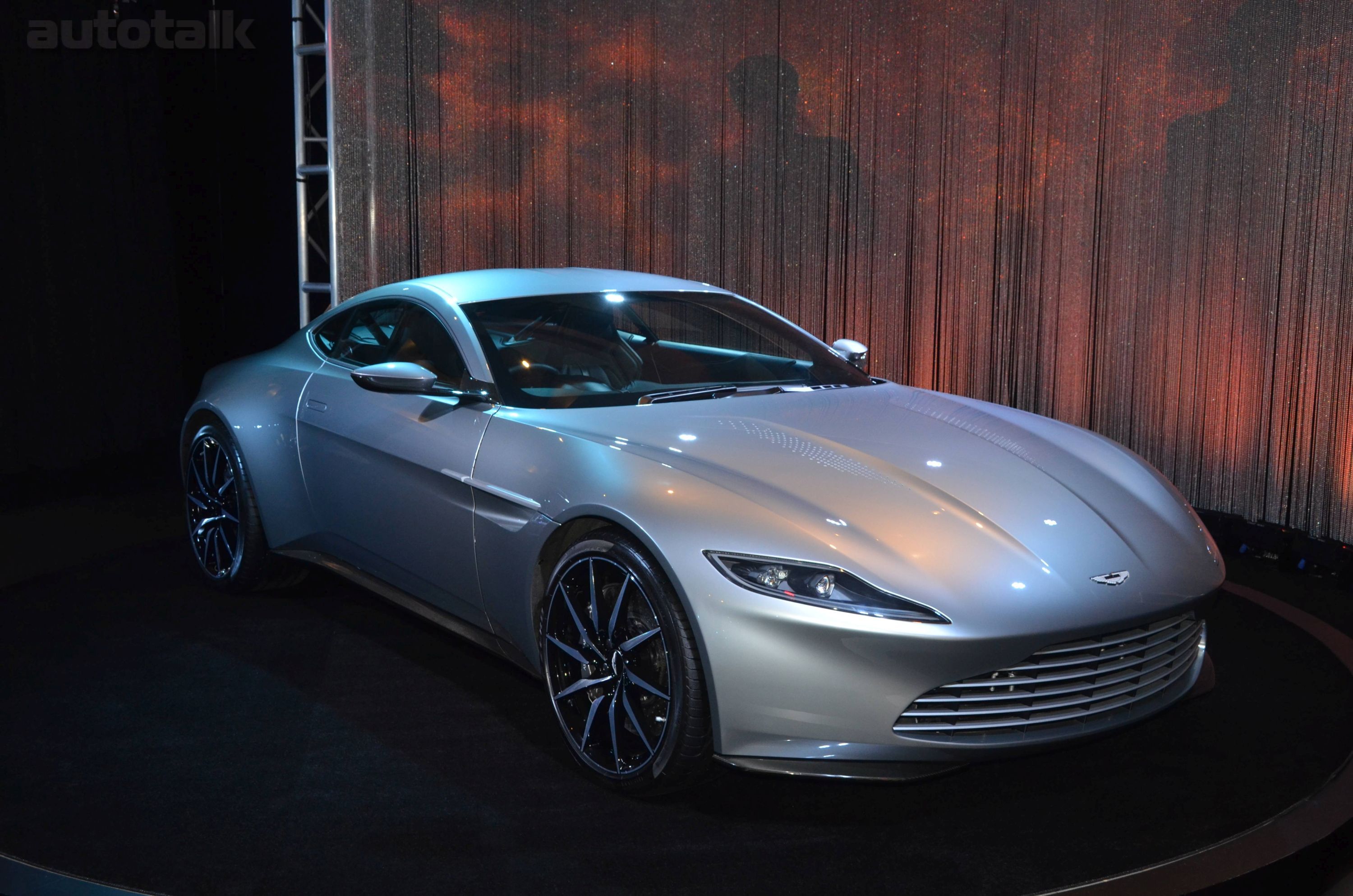 Aston Martin DB10