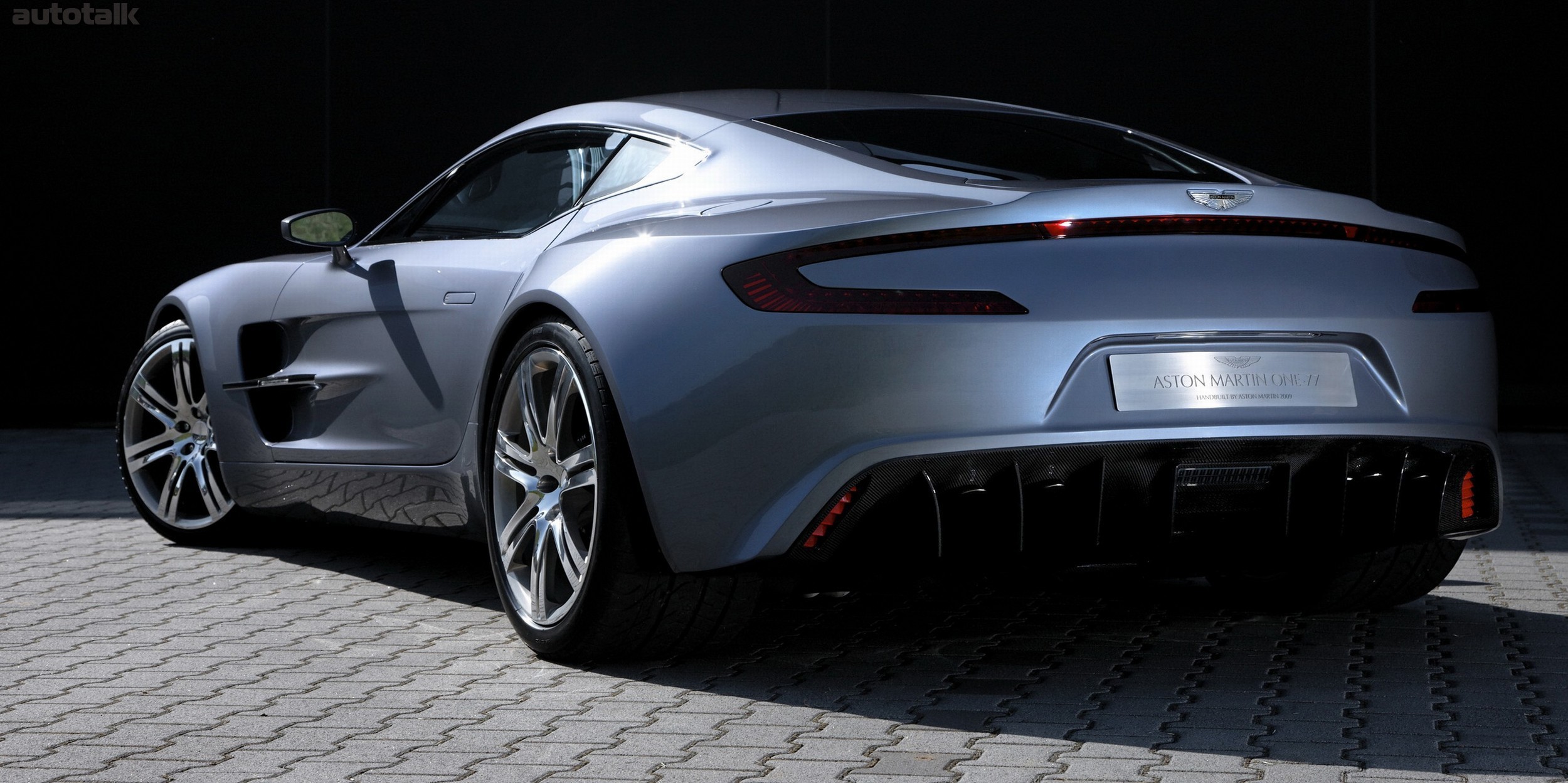 Aston Martin One 77 Concept
