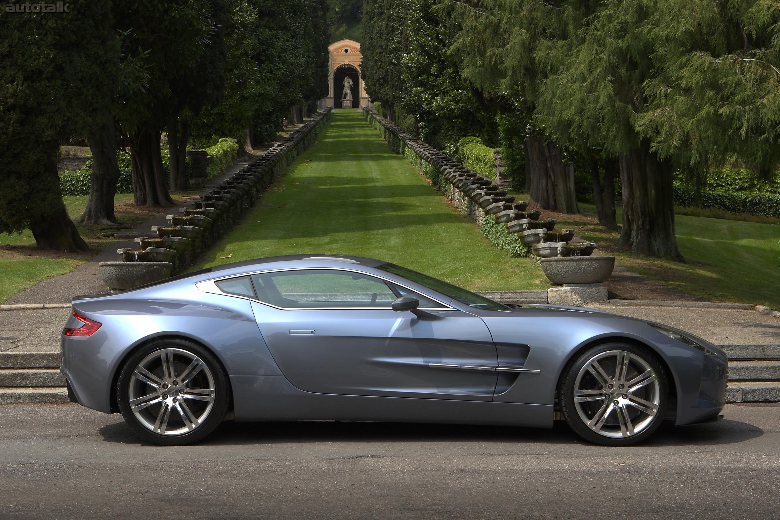Aston Martin One 77 Concept