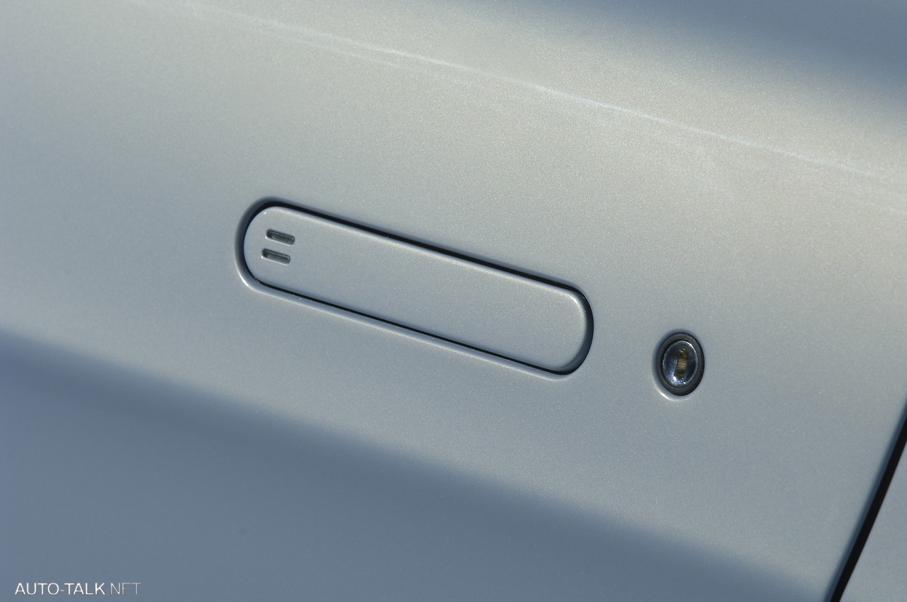 Aston Martin V12 Vantage RS