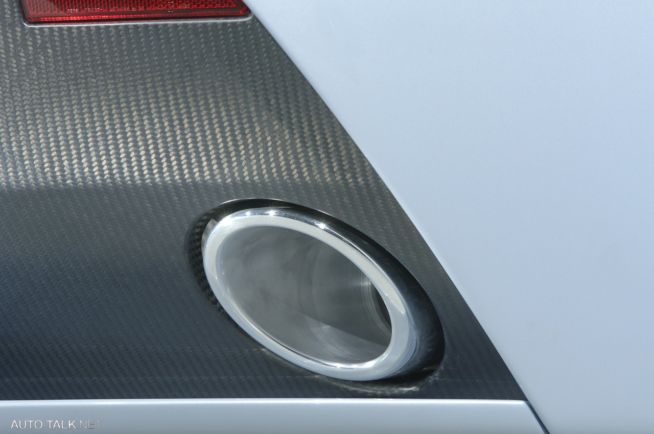 Aston Martin V12 Vantage RS