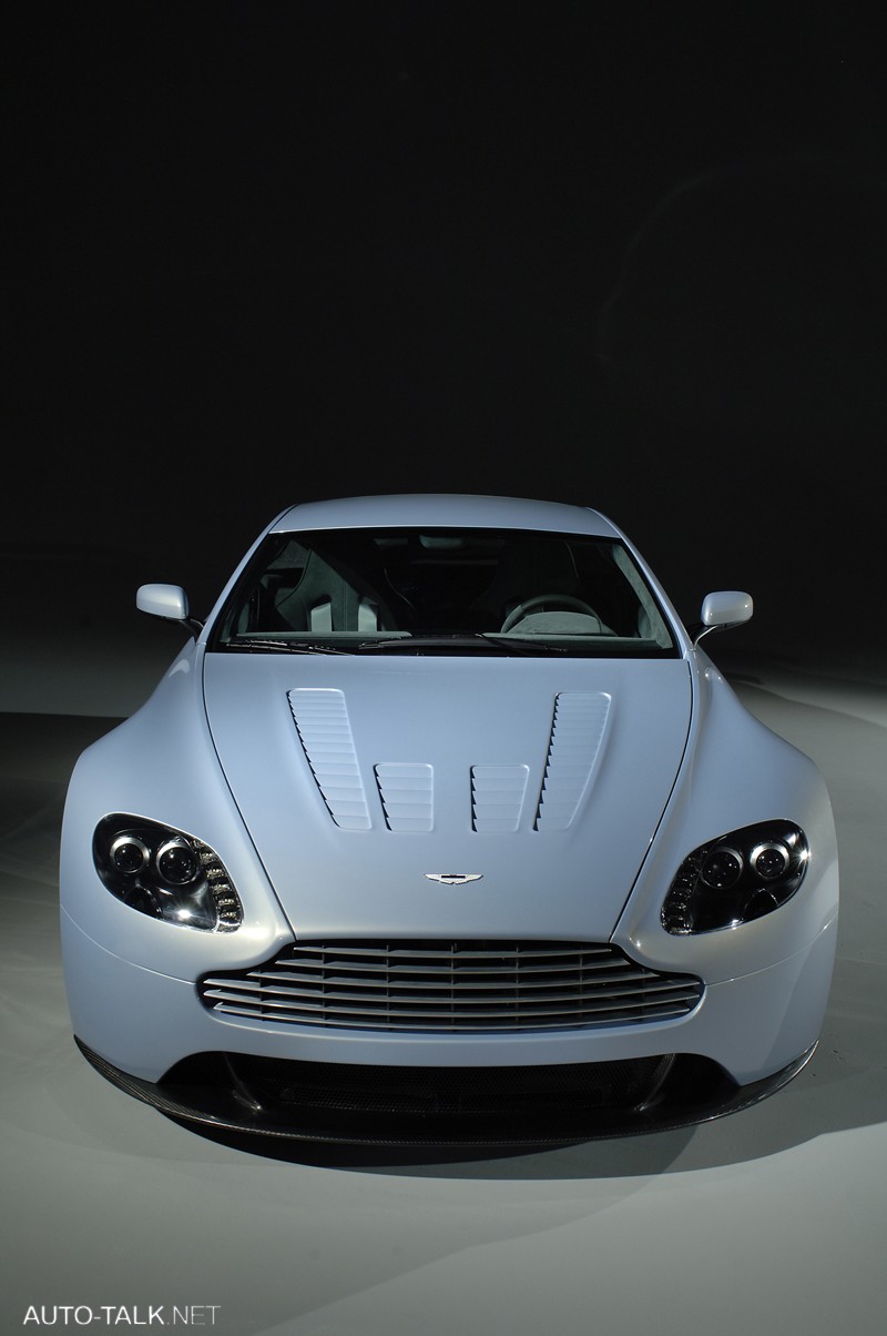 Aston Martin V12 Vantage RS