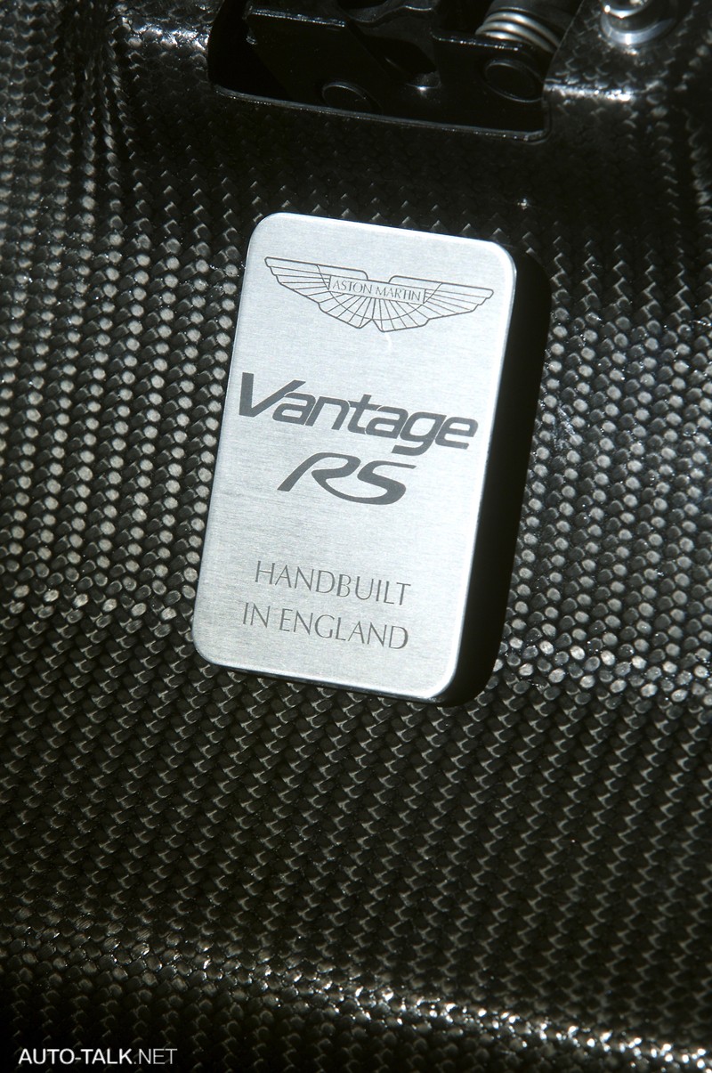 Aston Martin V12 Vantage RS
