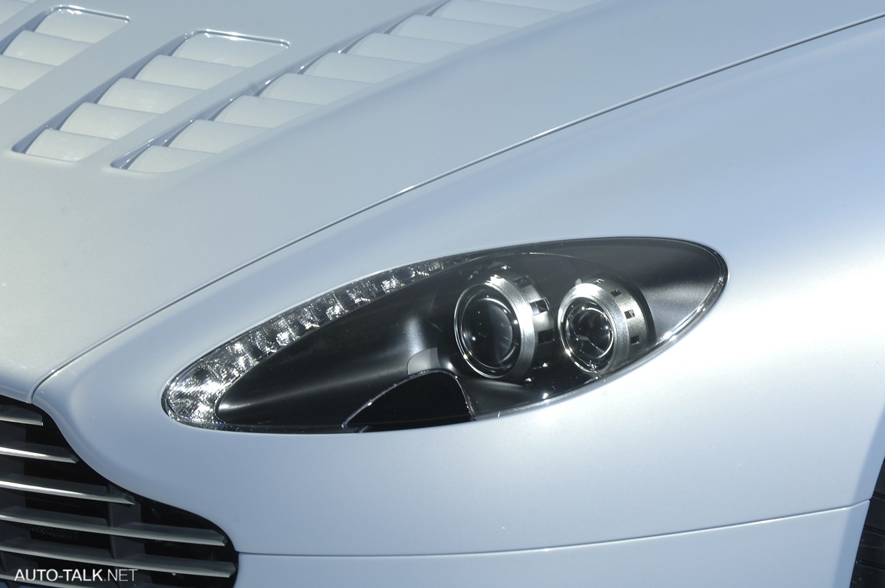 Aston Martin V12 Vantage RS