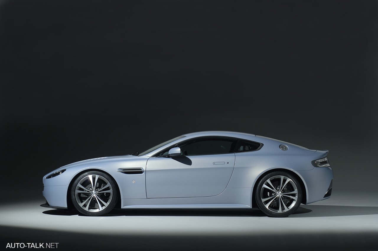 Aston Martin V12 Vantage RS