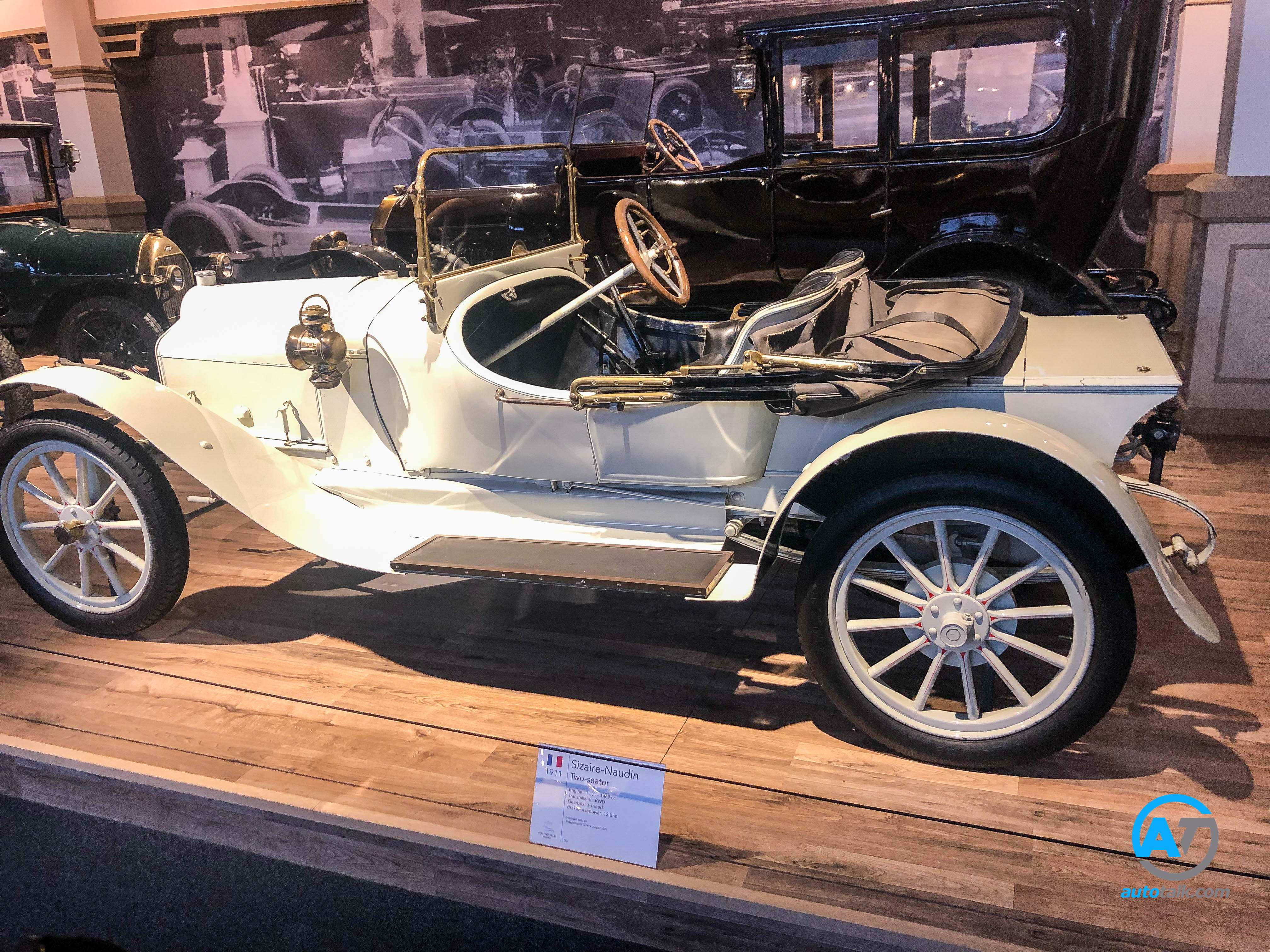 AutoTalk Visits Autoworld Brussels Complete Virtual Tour