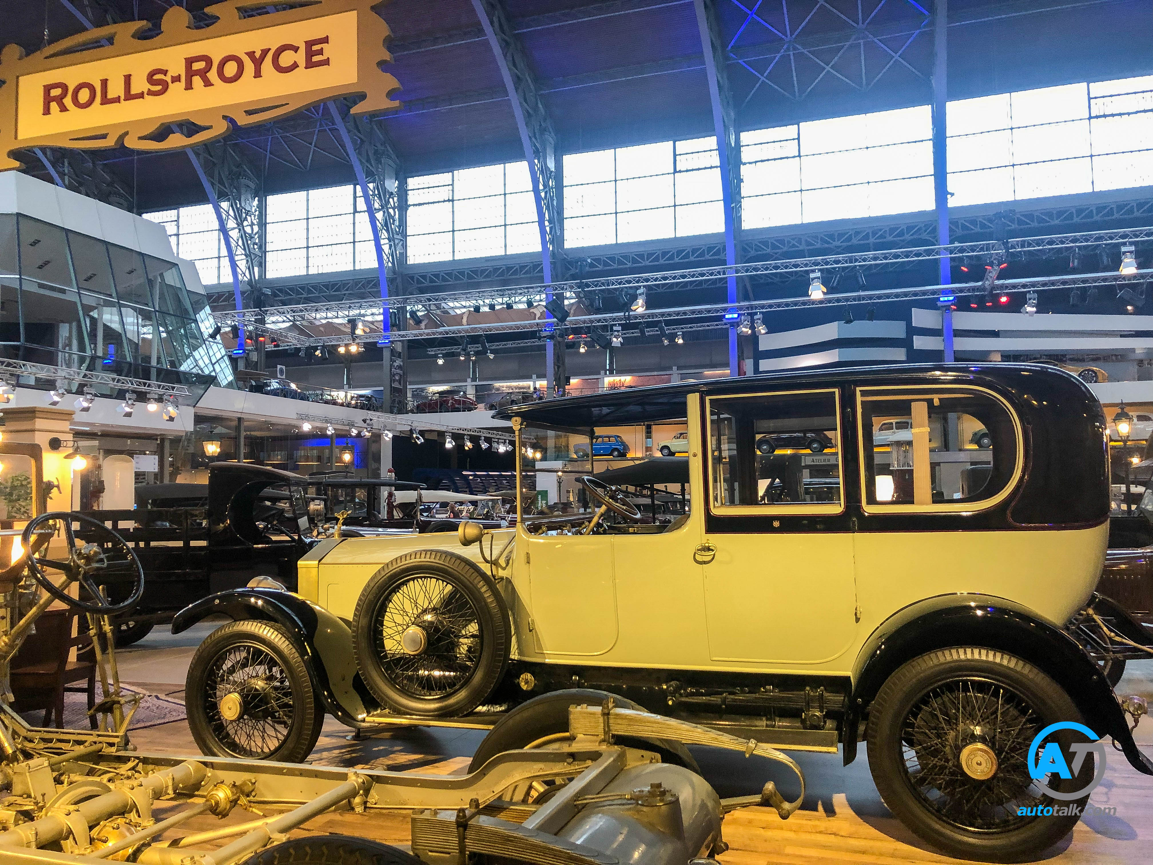 AutoTalk Visits Autoworld Brussels Complete Virtual Tour