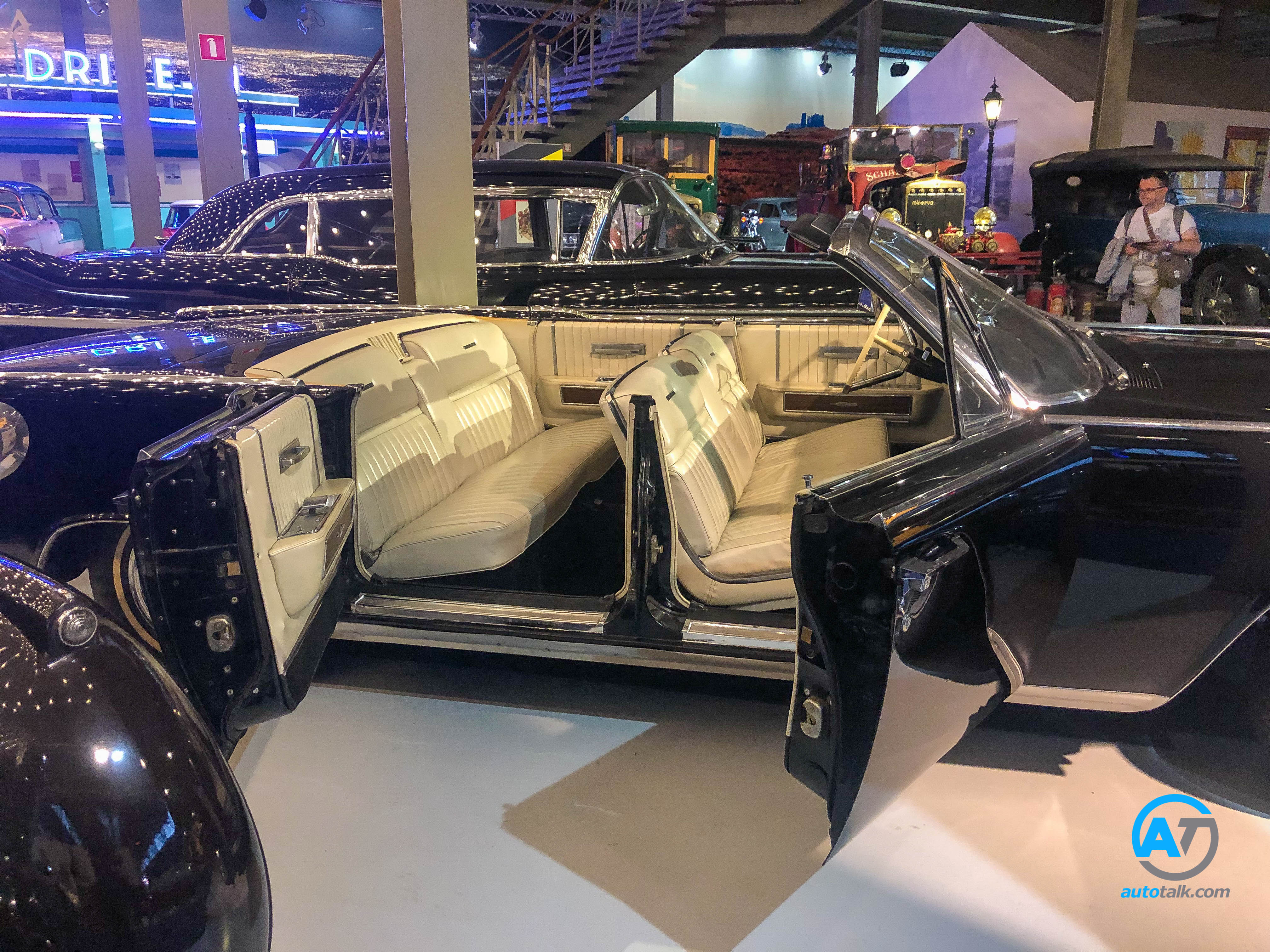 AutoTalk Visits Autoworld Brussels Complete Virtual Tour