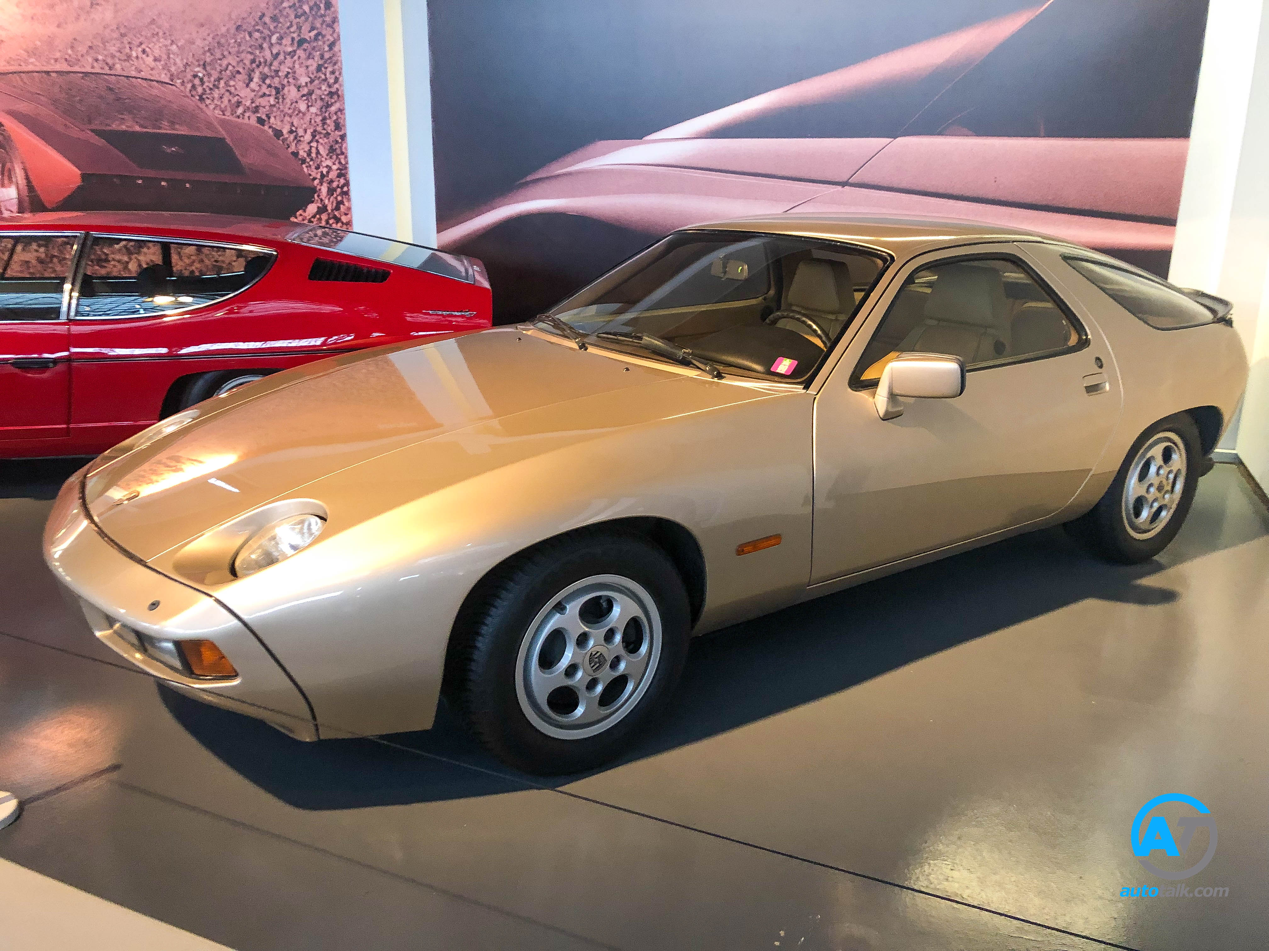 AutoTalk Visits Autoworld Brussels Complete Virtual Tour