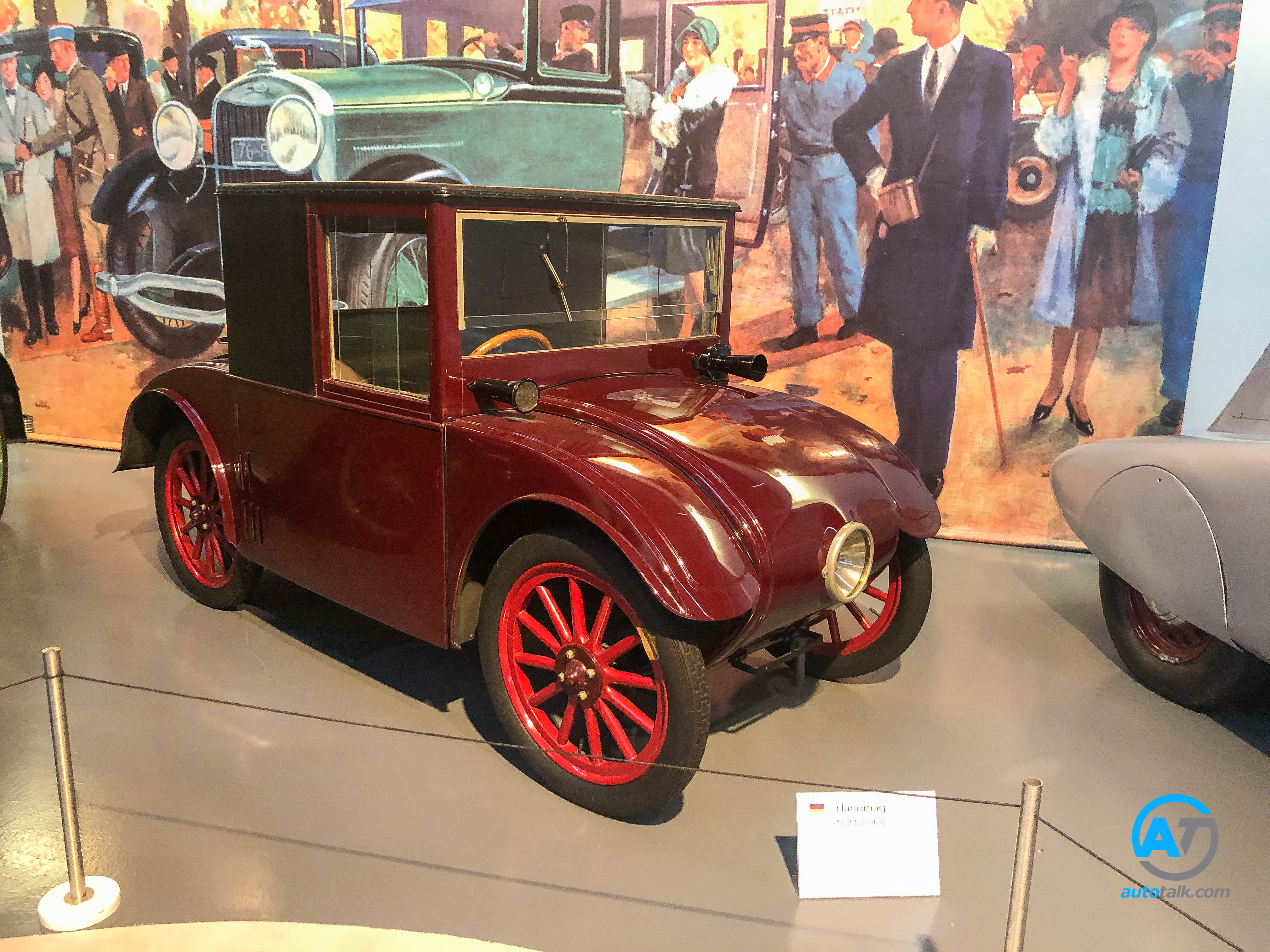 AutoTalk Visits Autoworld Brussels Complete Virtual Tour