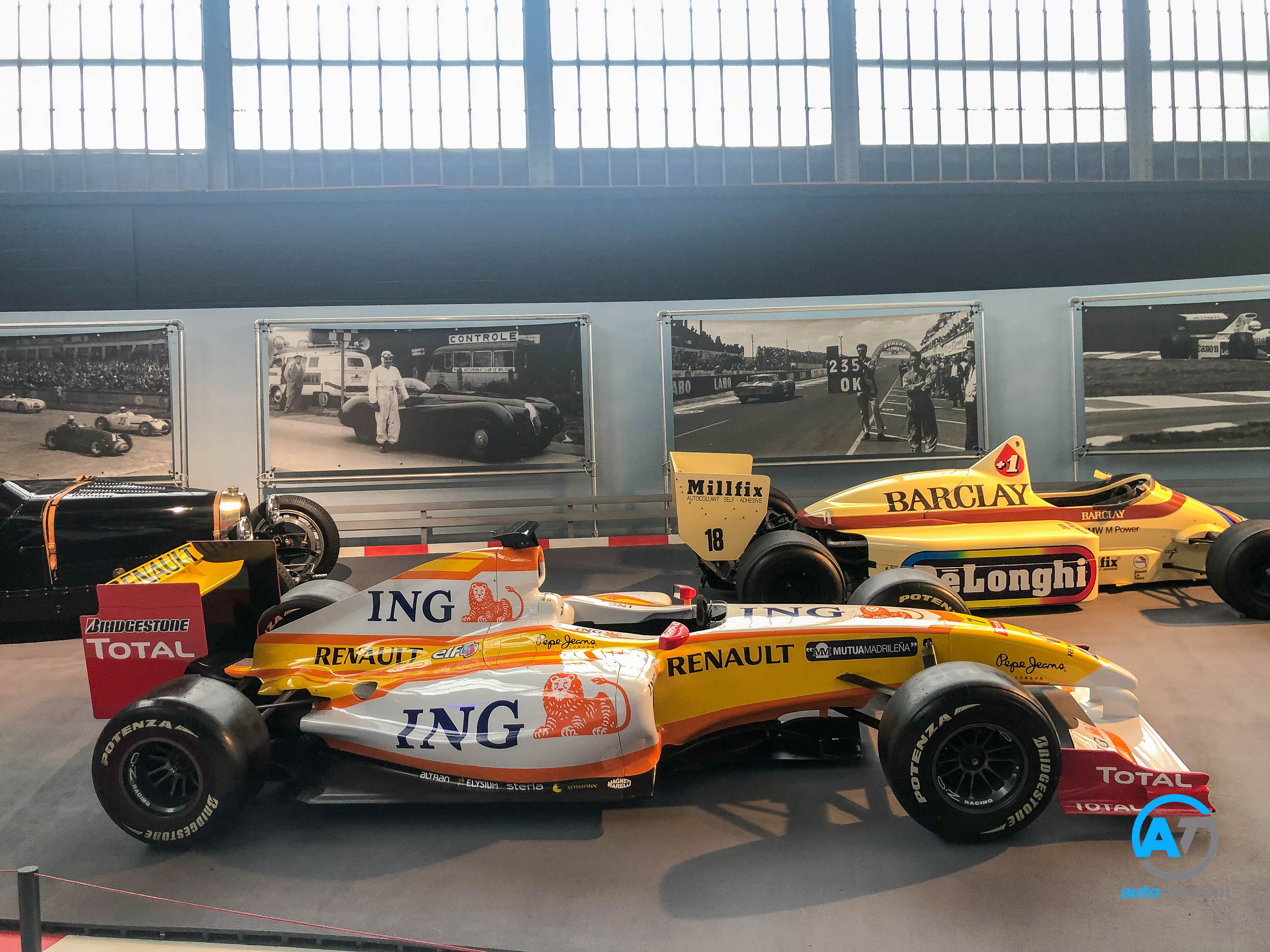 AutoTalk Visits Autoworld Brussels Complete Virtual Tour