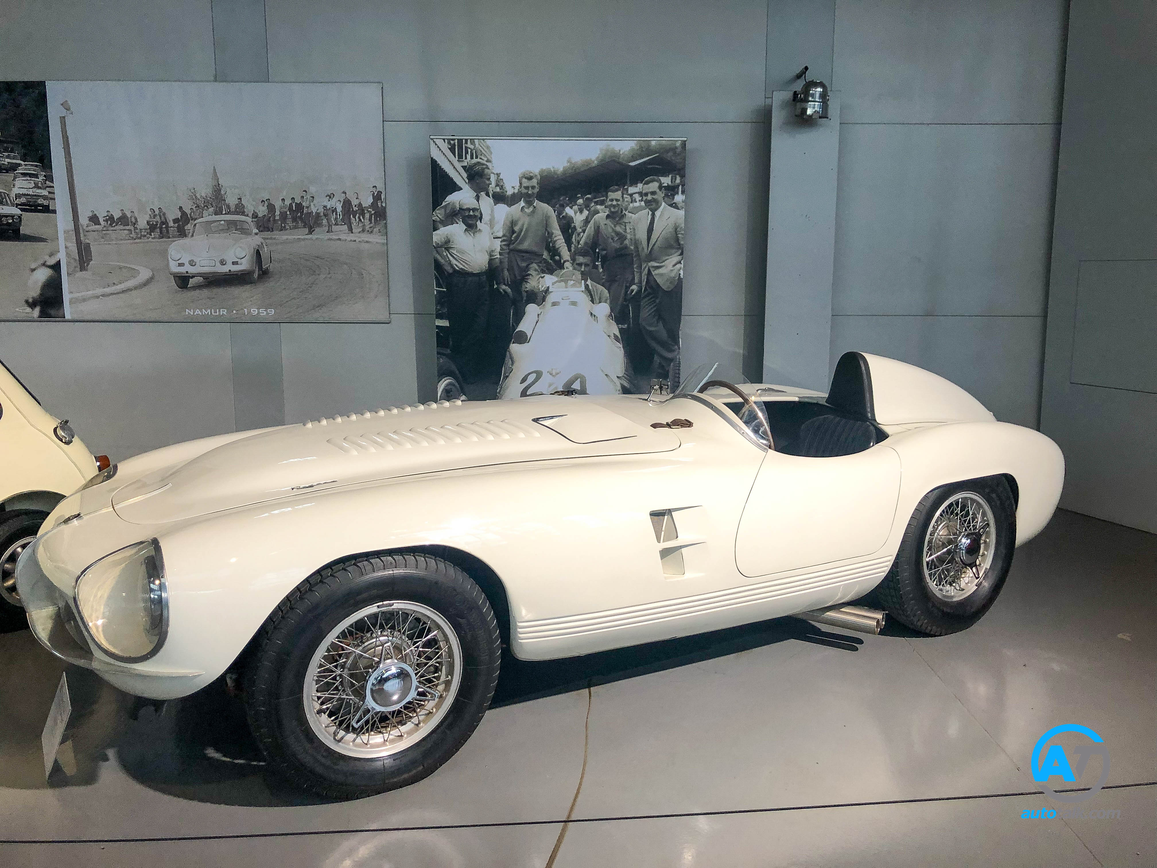 AutoTalk Visits Autoworld Brussels Complete Virtual Tour