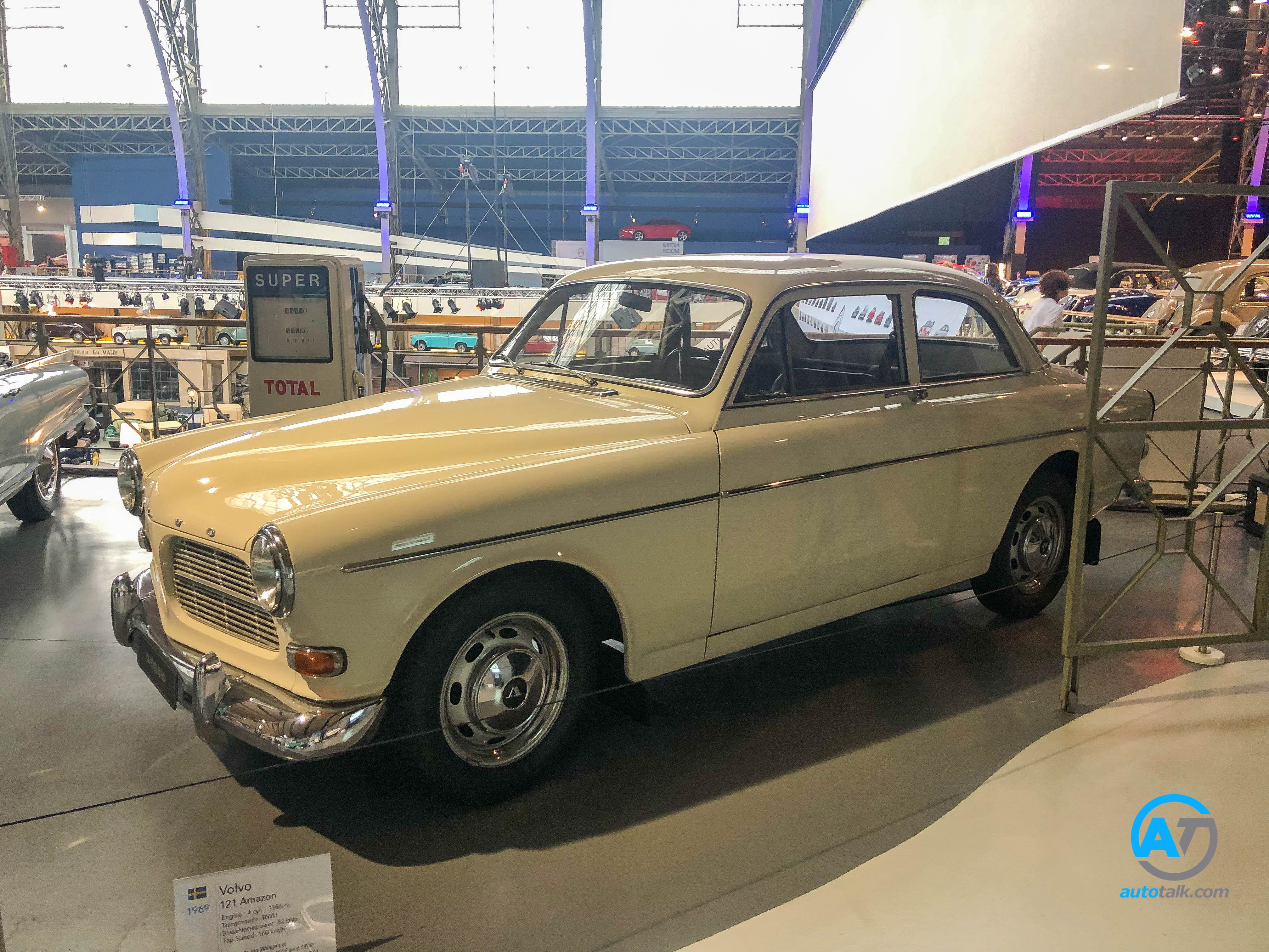 AutoTalk Visits Autoworld Brussels Complete Virtual Tour