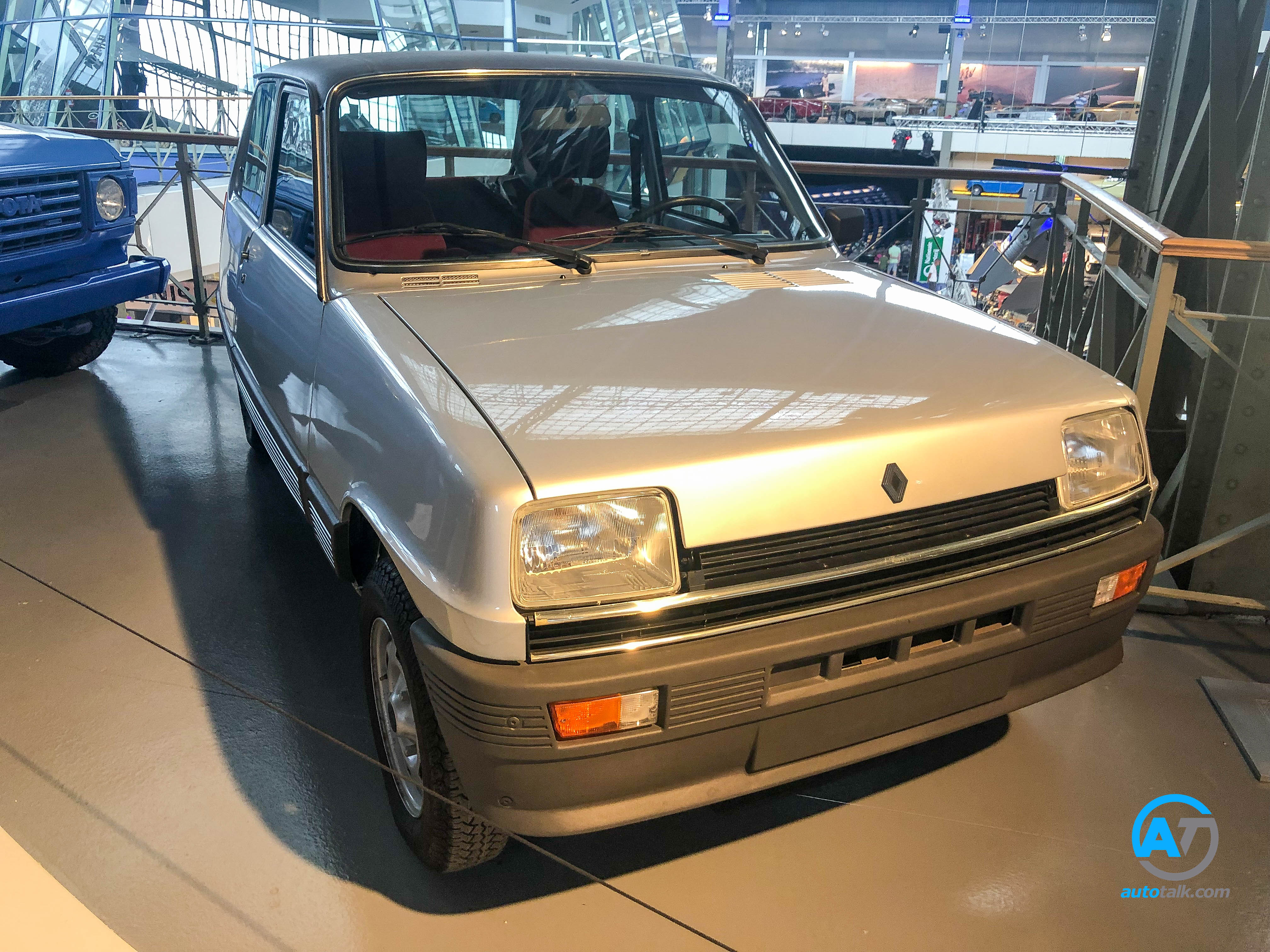 AutoTalk Visits Autoworld Brussels Complete Virtual Tour