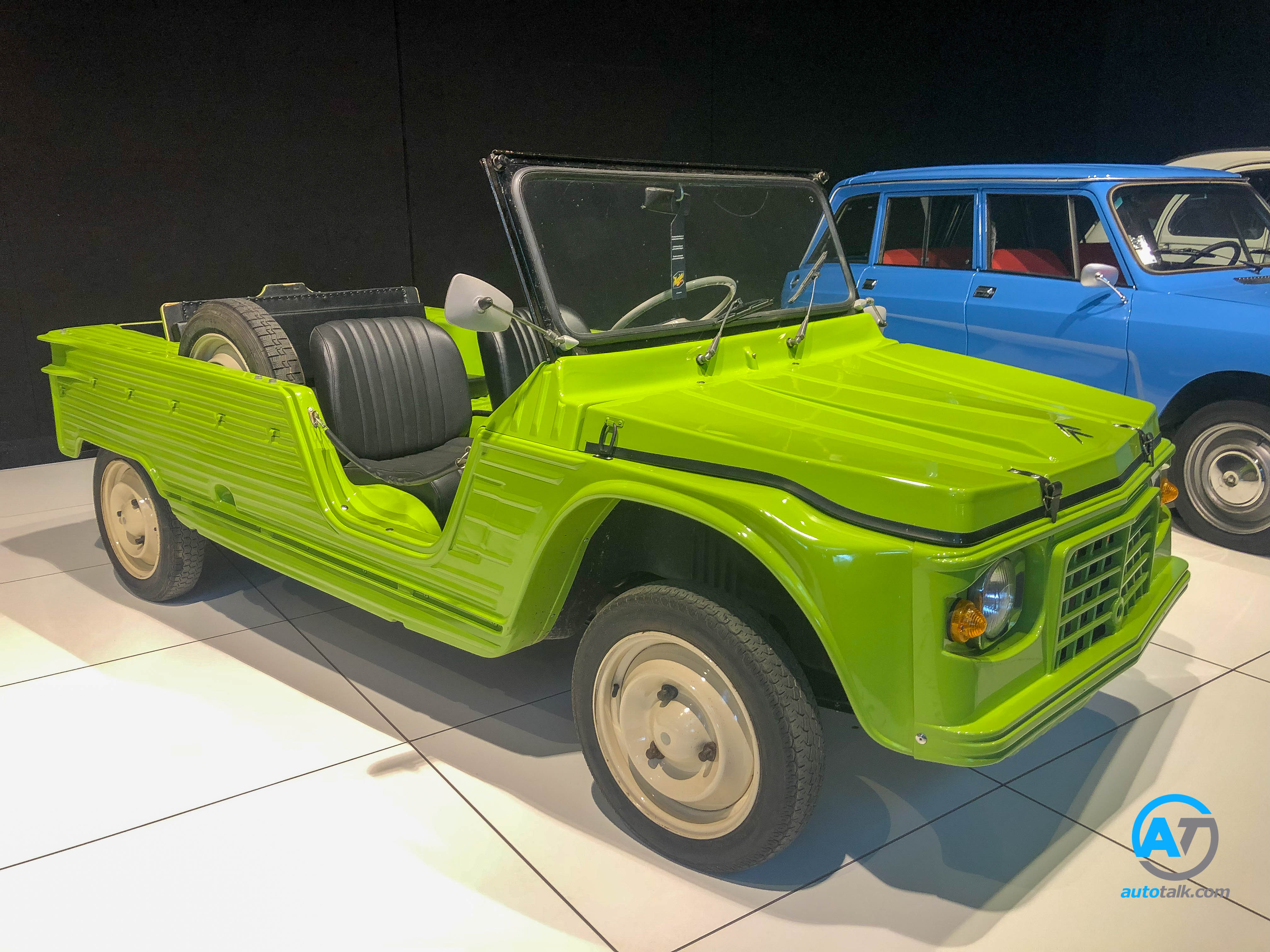 AutoTalk Visits Autoworld Brussels Complete Virtual Tour