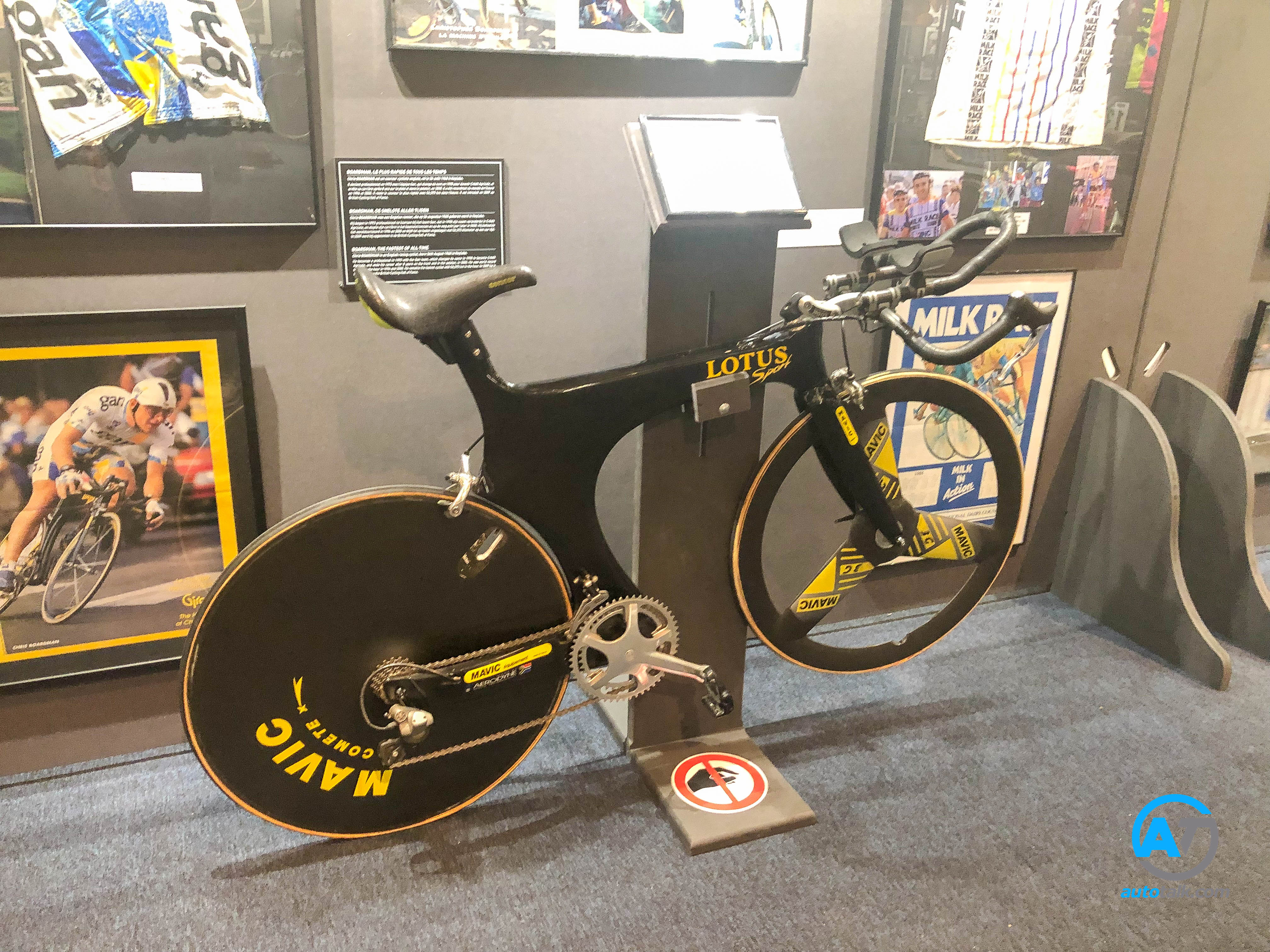 AutoTalk Visits Autoworld Brussels Complete Virtual Tour