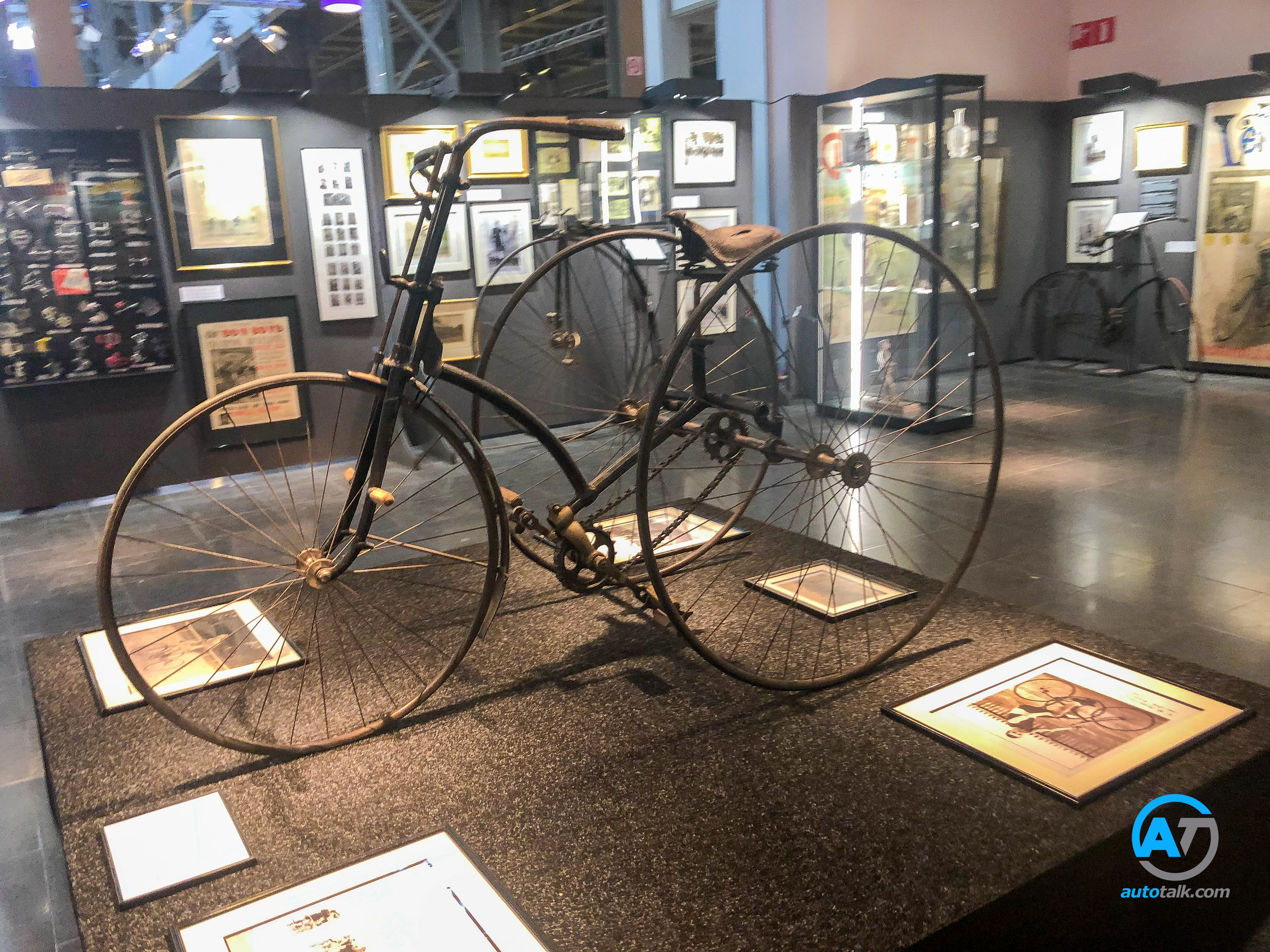 AutoTalk Visits Autoworld Brussels Complete Virtual Tour