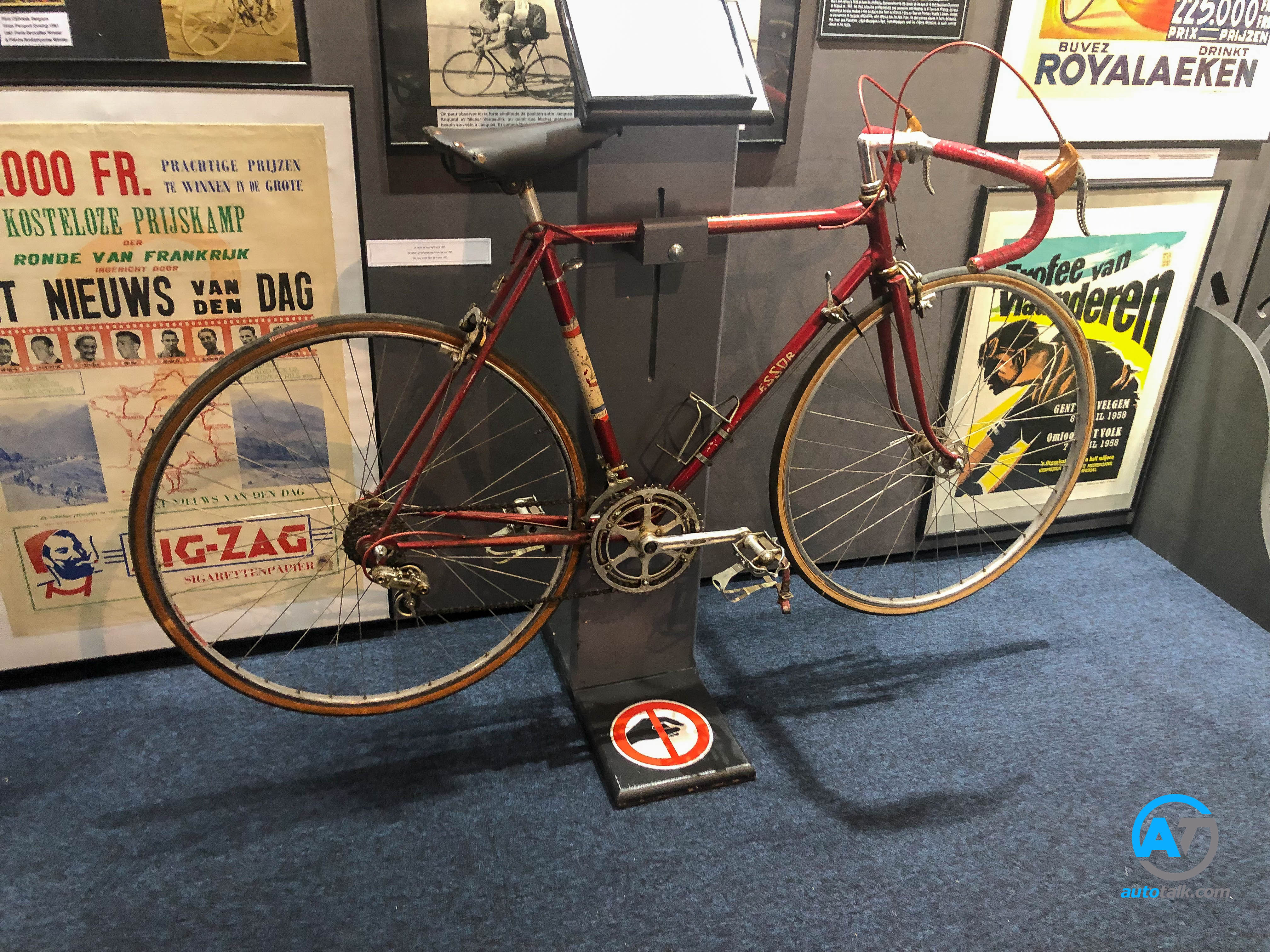 AutoTalk Visits Autoworld Brussels Complete Virtual Tour