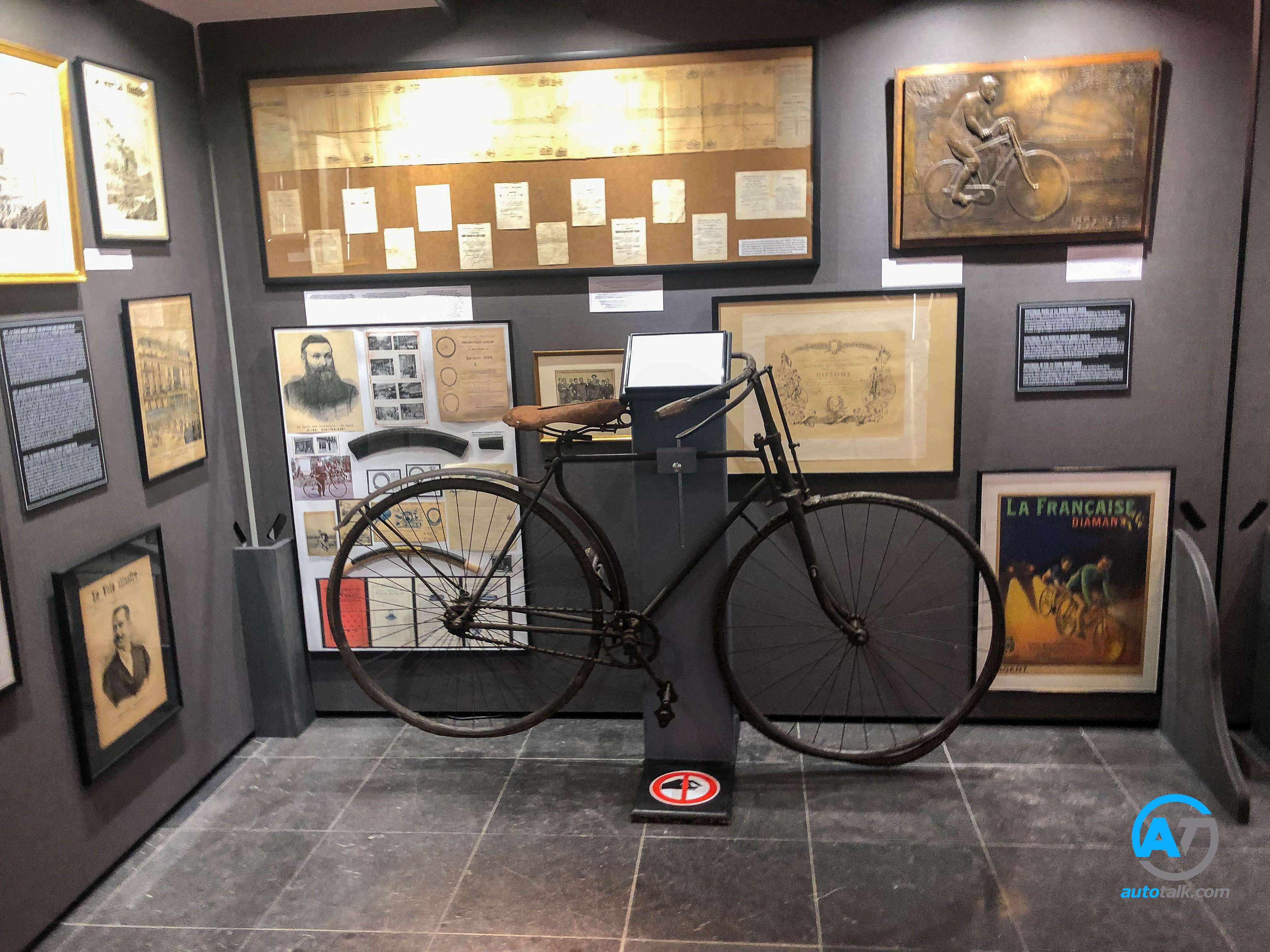 AutoTalk Visits Autoworld Brussels Complete Virtual Tour