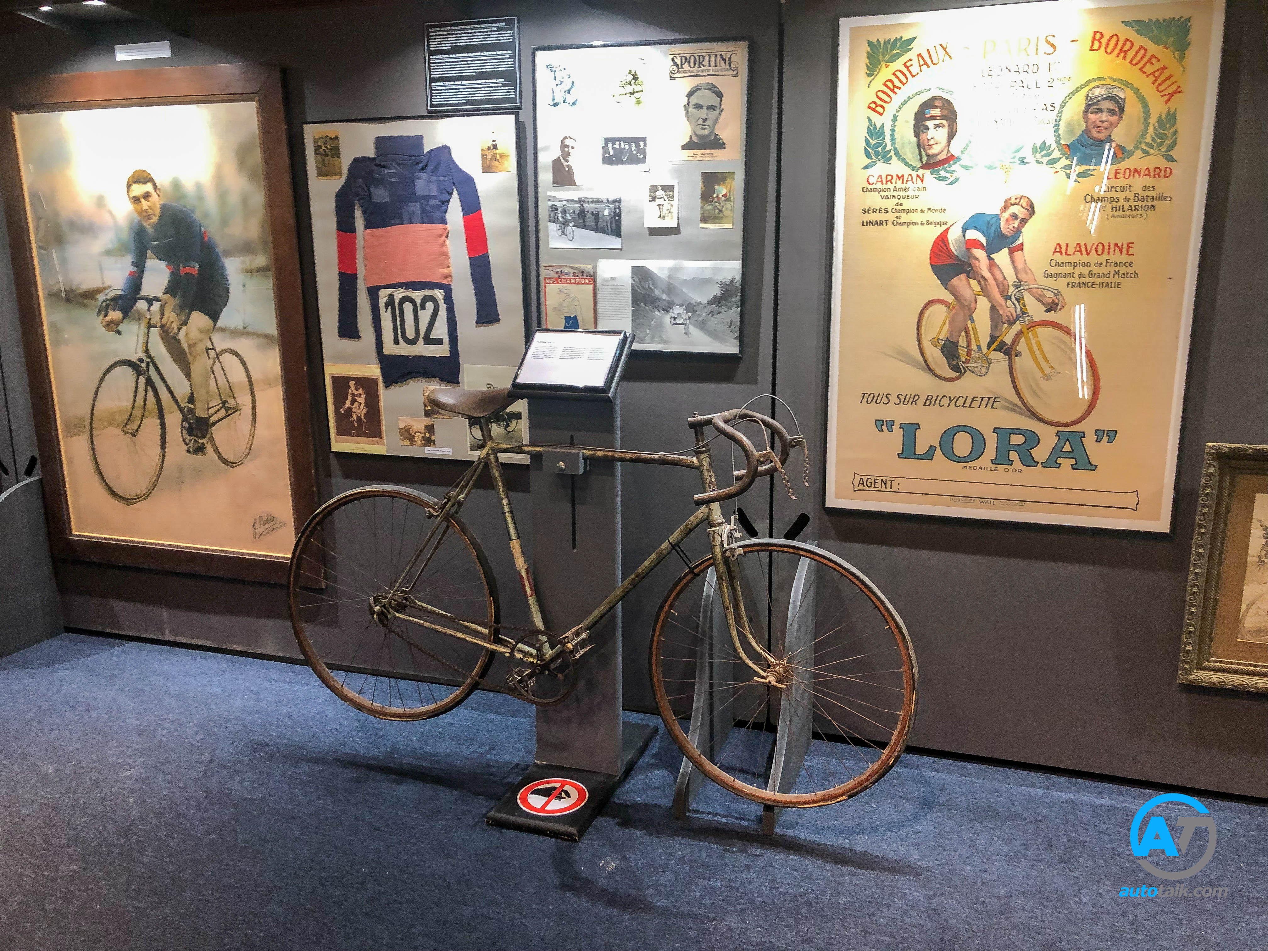 AutoTalk Visits Autoworld Brussels Complete Virtual Tour