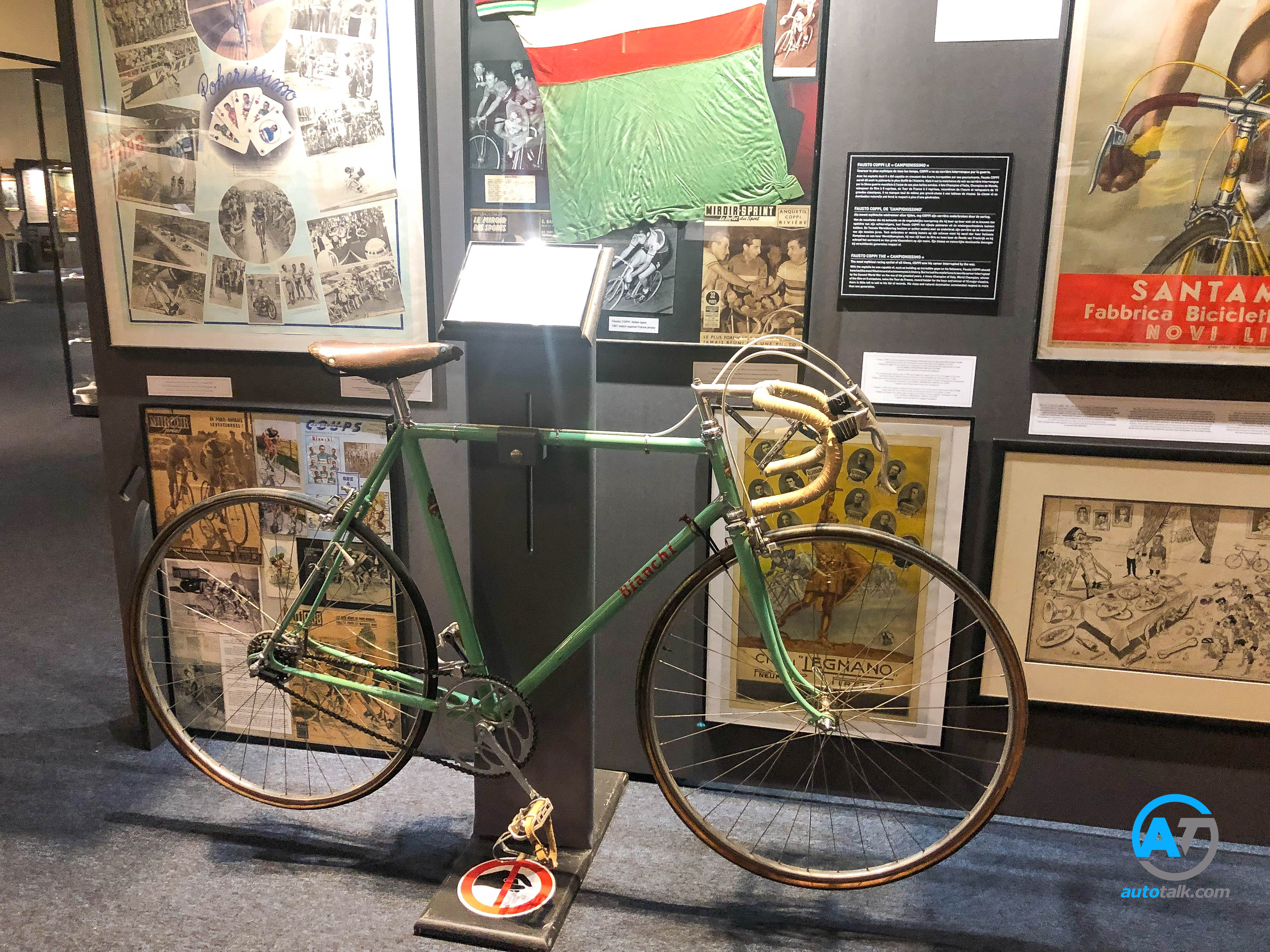 AutoTalk Visits Autoworld Brussels Complete Virtual Tour