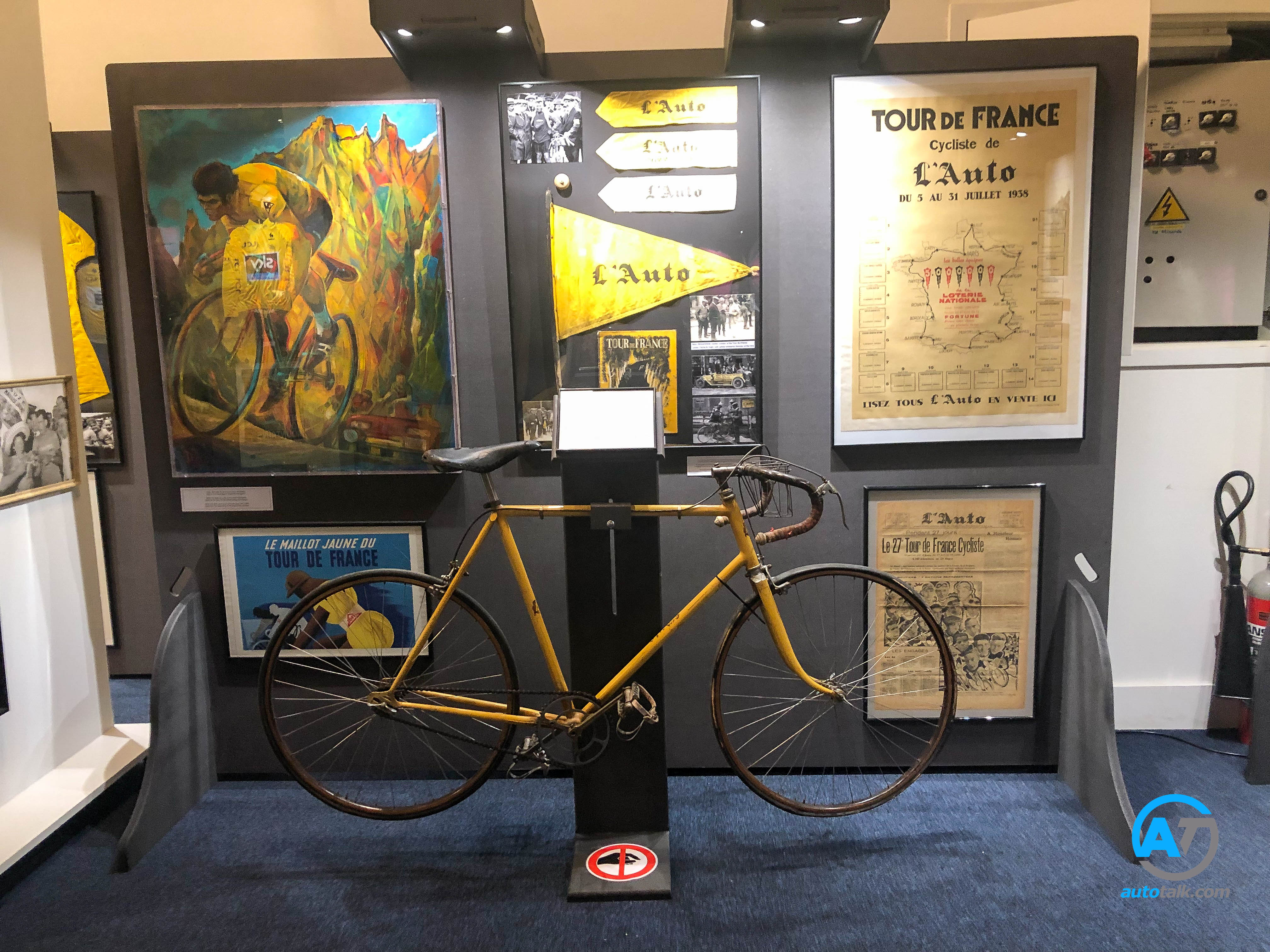 AutoTalk Visits Autoworld Brussels Complete Virtual Tour