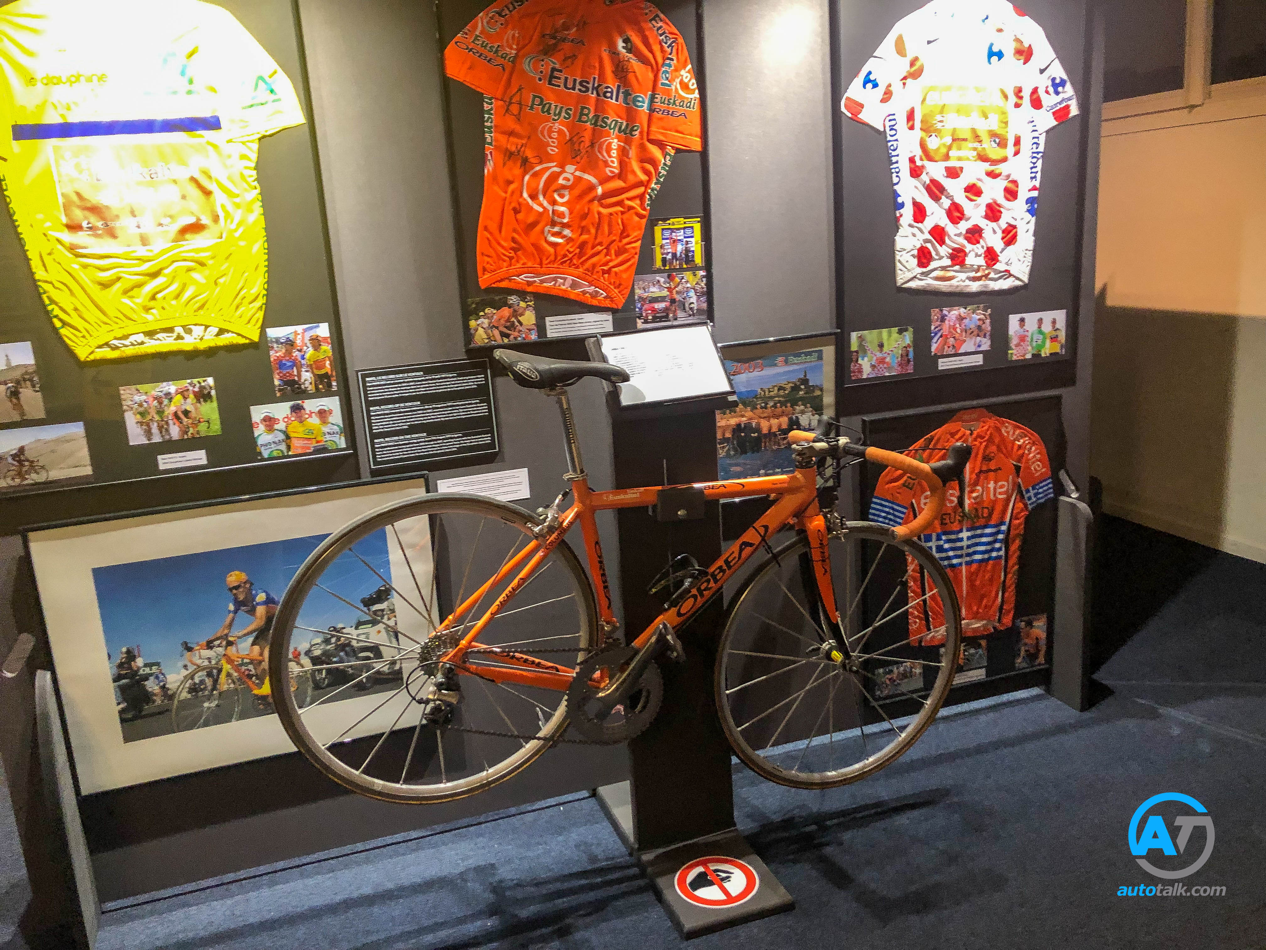 AutoTalk Visits Autoworld Brussels Complete Virtual Tour