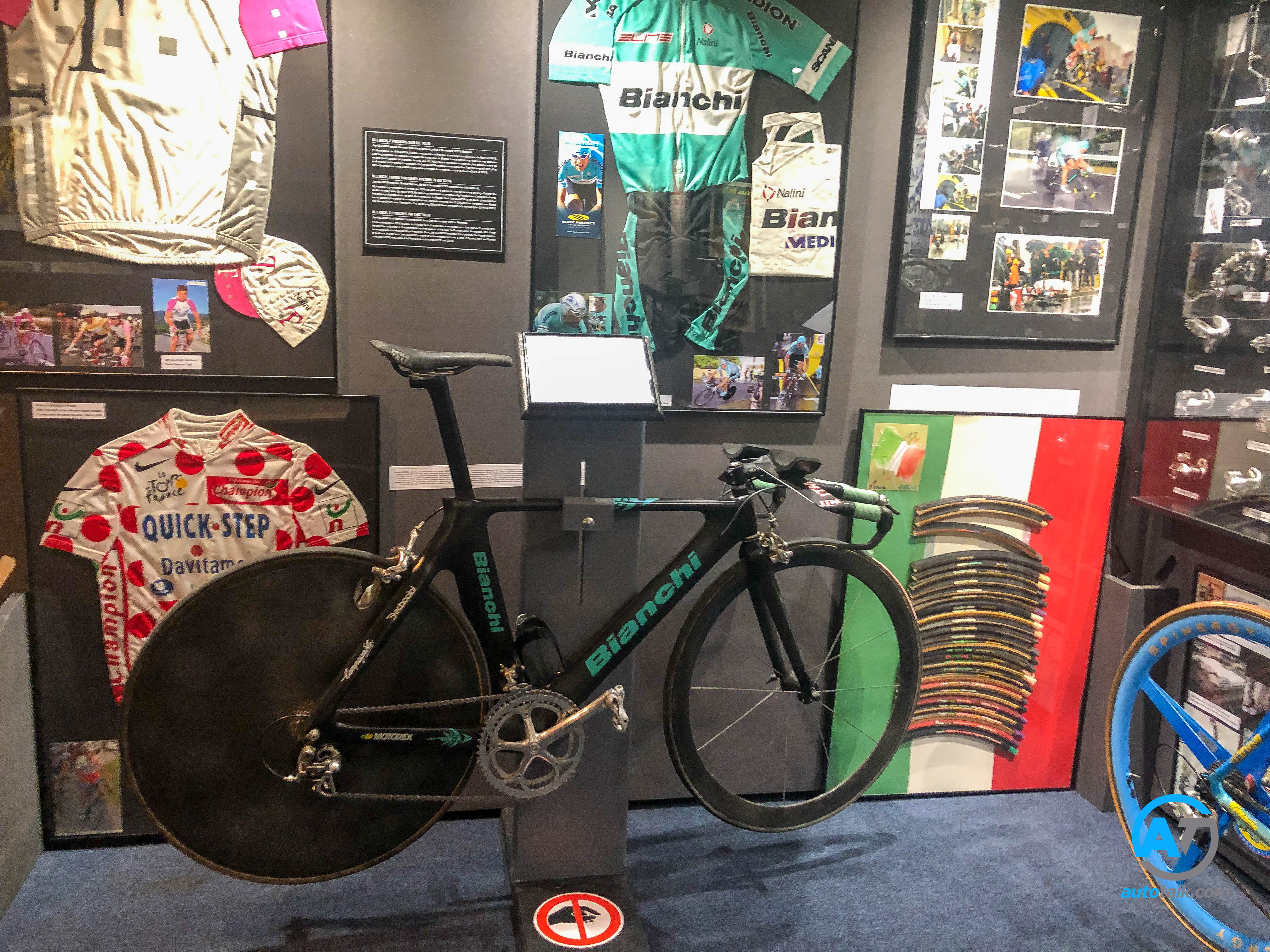 AutoTalk Visits Autoworld Brussels Complete Virtual Tour