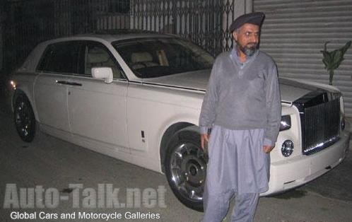Bentley Spotted in Pakistan