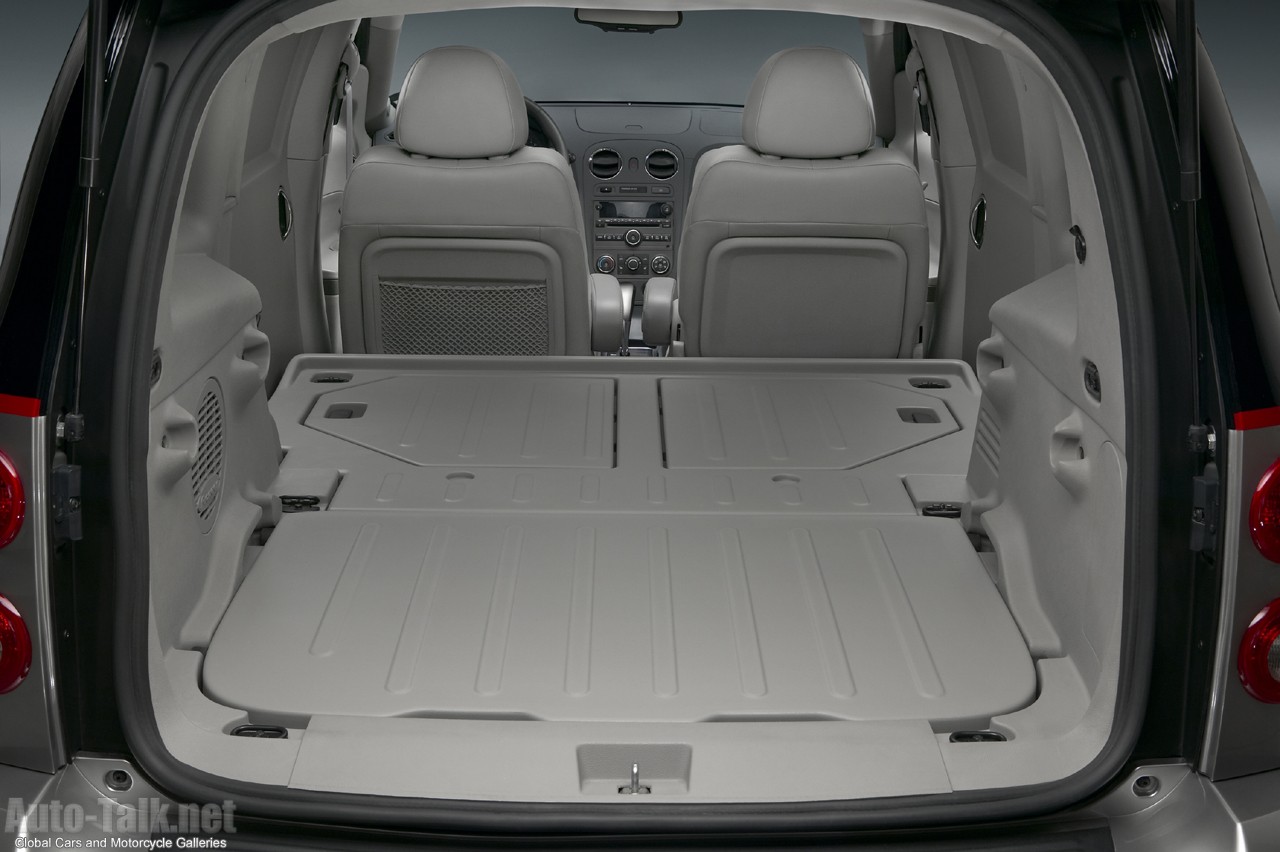 Chevy HHR Panel Delivers Style, Function And Fun In A New, Segment-Exclusiv