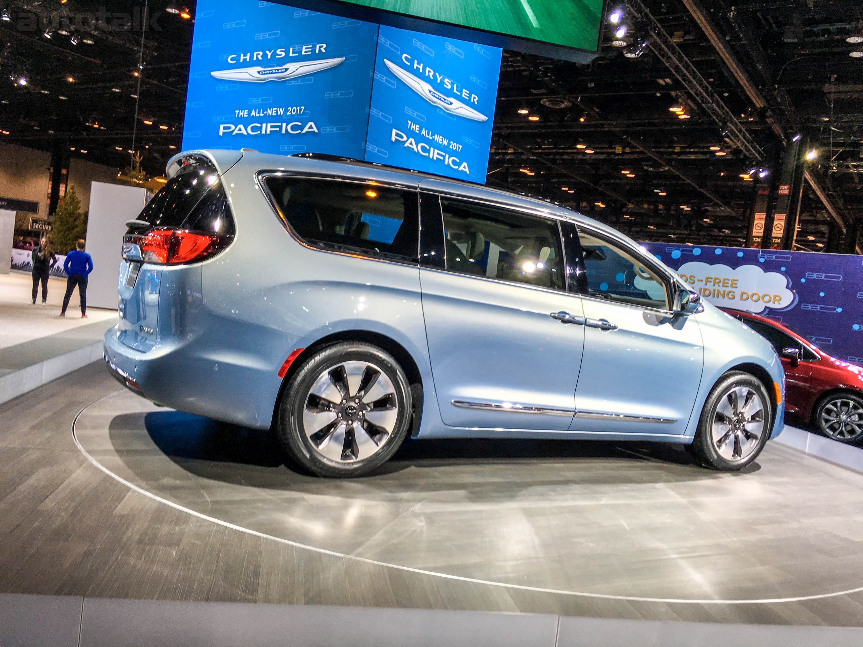 Chrysler Pacifica at 2016 Chicago Auto Show