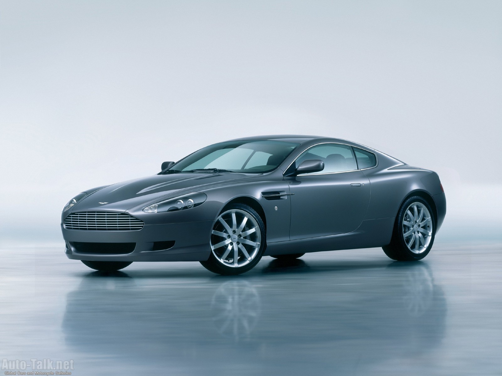 DB9 - Aston Martin