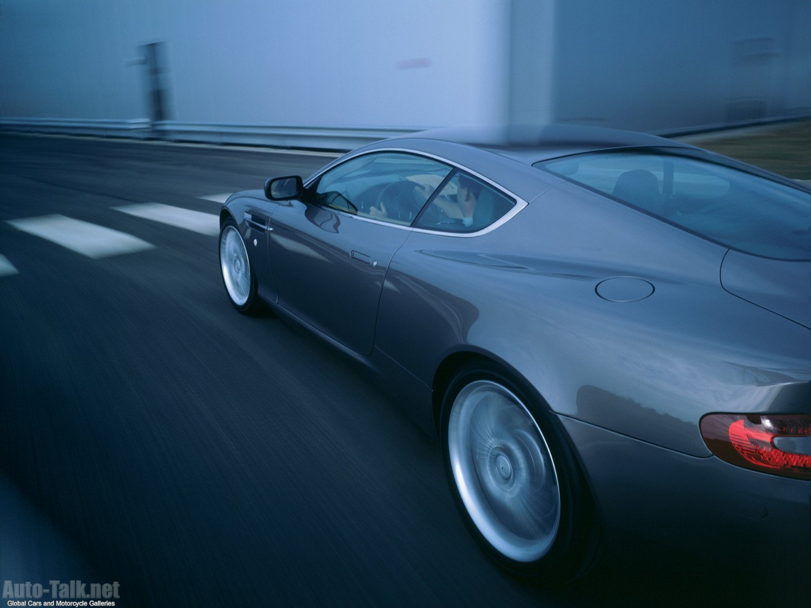 DB9 - Aston Martin