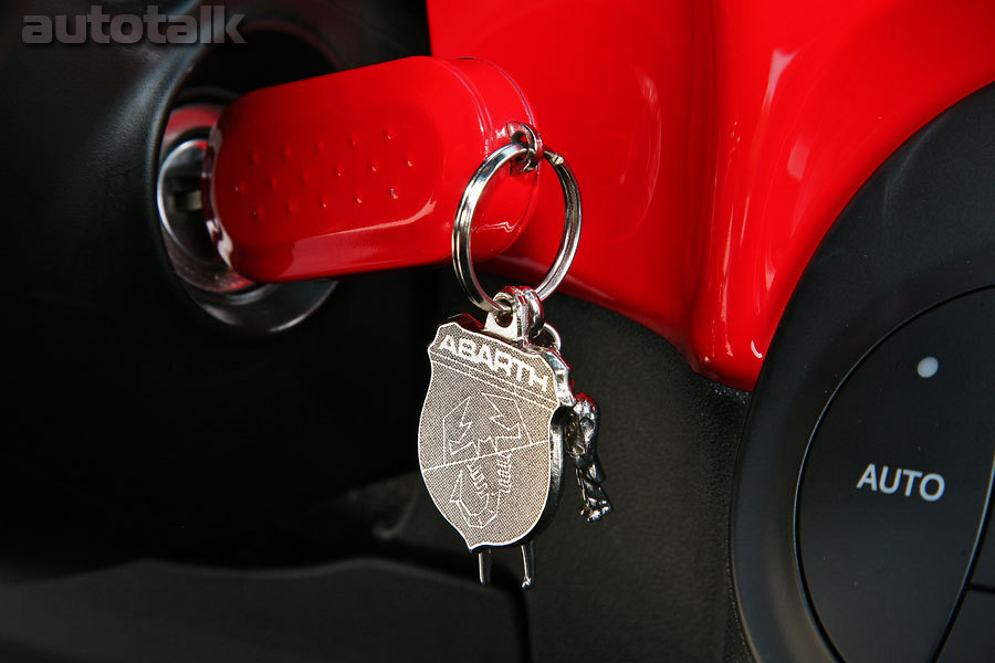 Fiat 500 Ferrari Dealers Edition