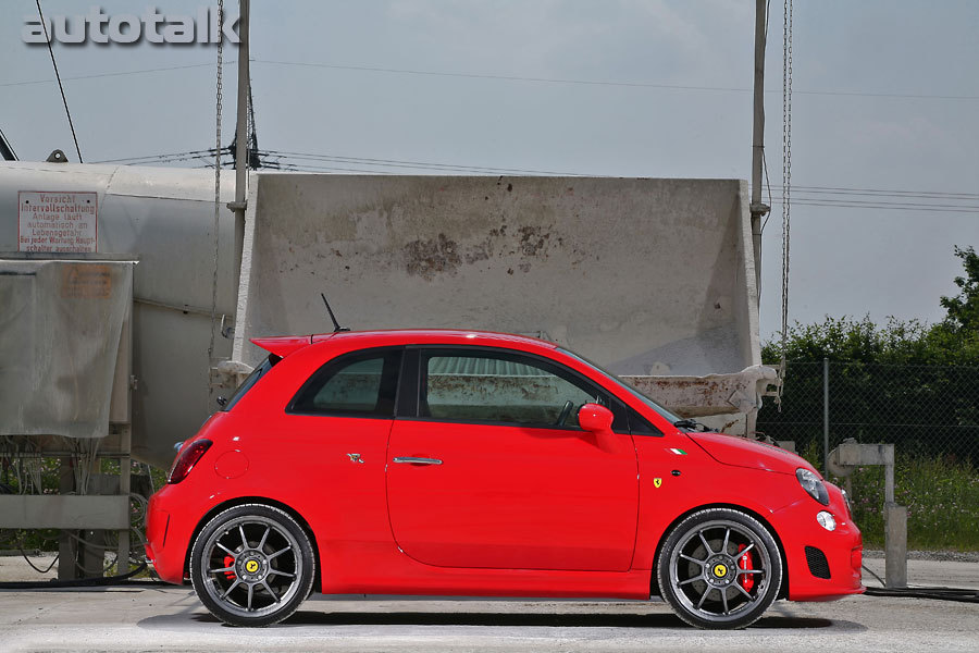 Fiat 500 Ferrari Dealers Edition