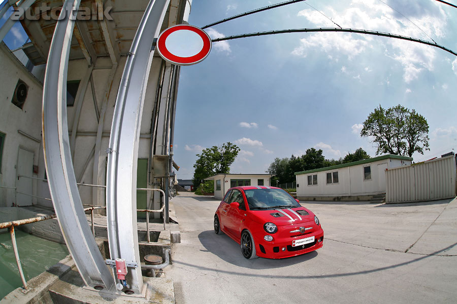 Fiat 500 Ferrari Dealers Edition