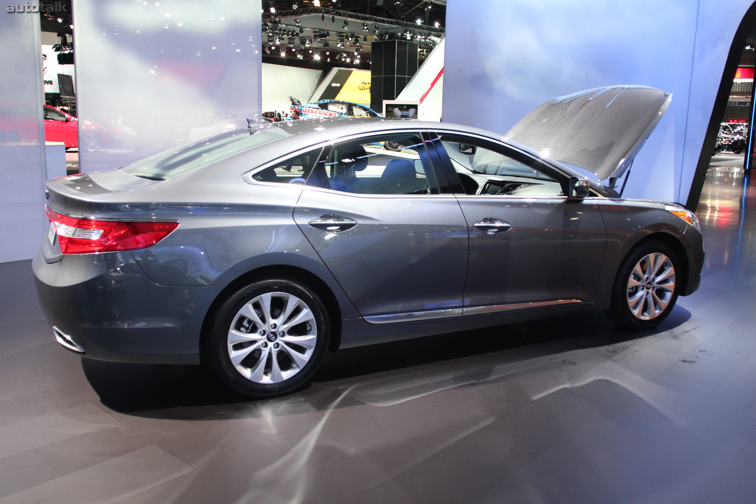 Hundai Booth NYIAS 2012