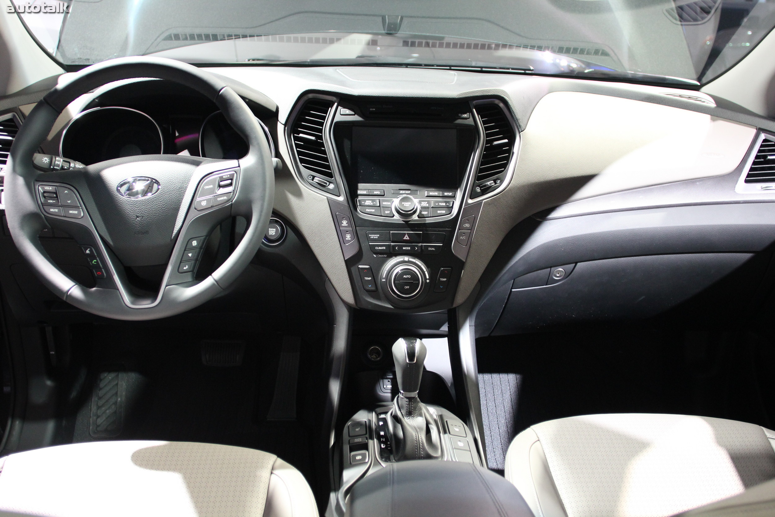 Hundai Santa Fe NYIAS 2012