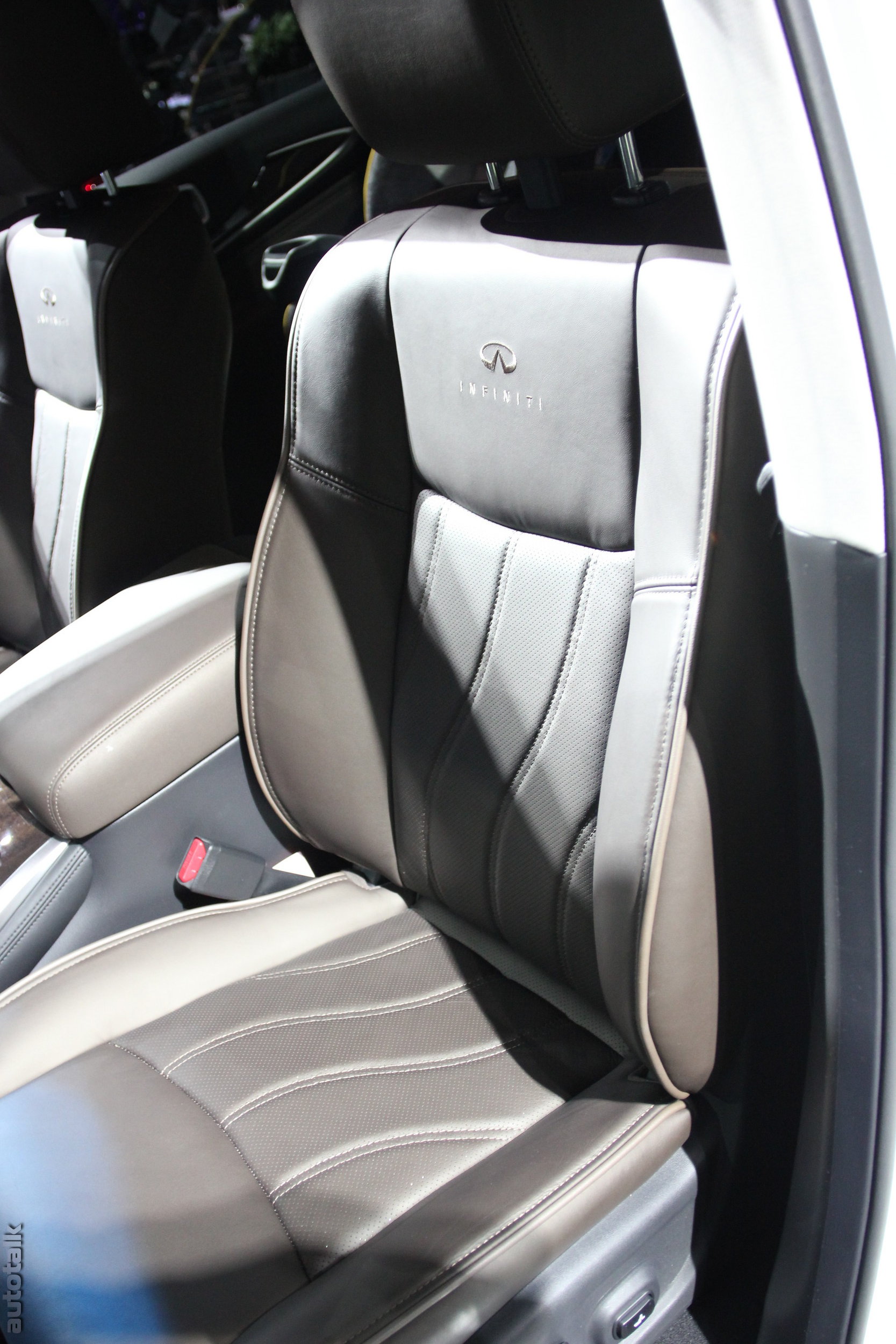 Infiniti Booth NYIAS 2012